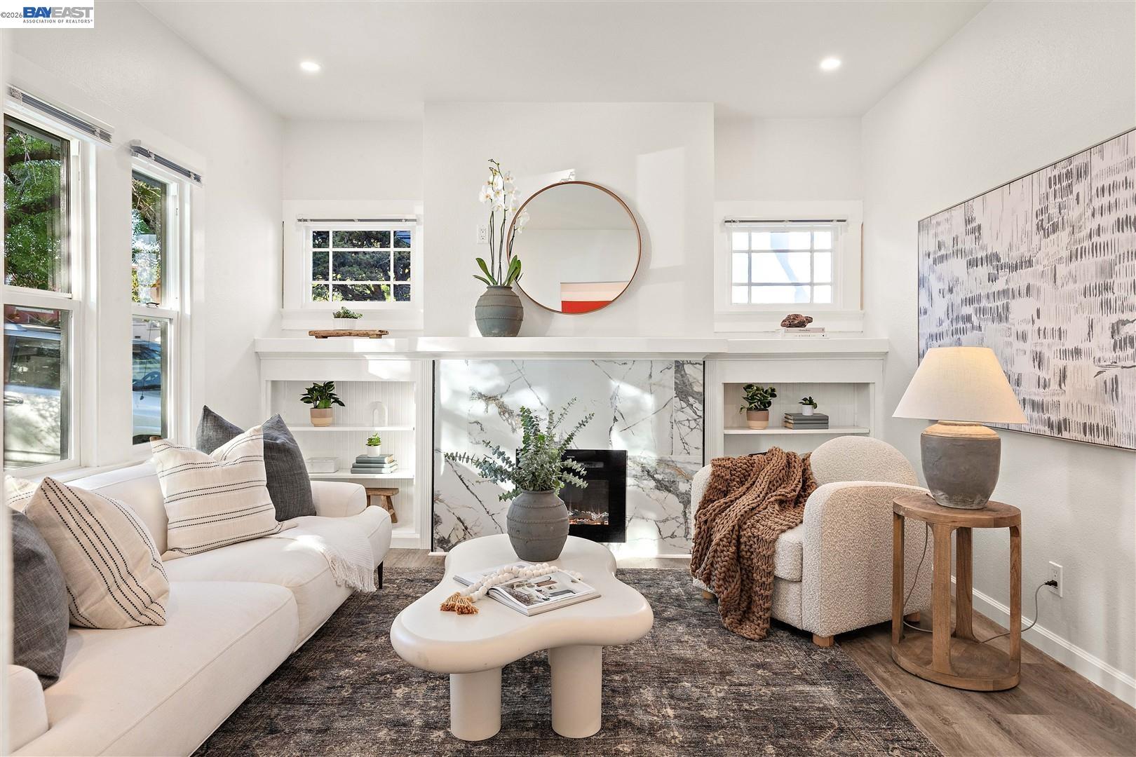 Detail Gallery Image 4 of 44 For 2242 39th Ave, Oakland,  CA 94601 - 3 Beds | 2 Baths