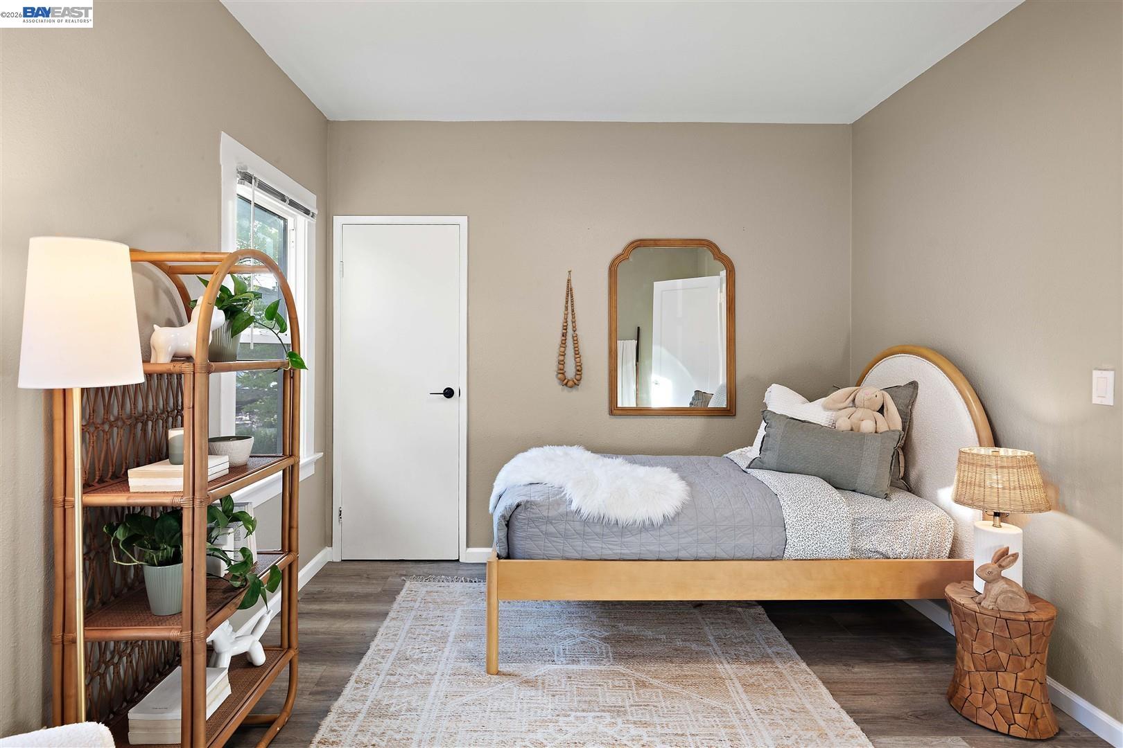 Detail Gallery Image 10 of 44 For 2242 39th Ave, Oakland,  CA 94601 - 3 Beds | 2 Baths