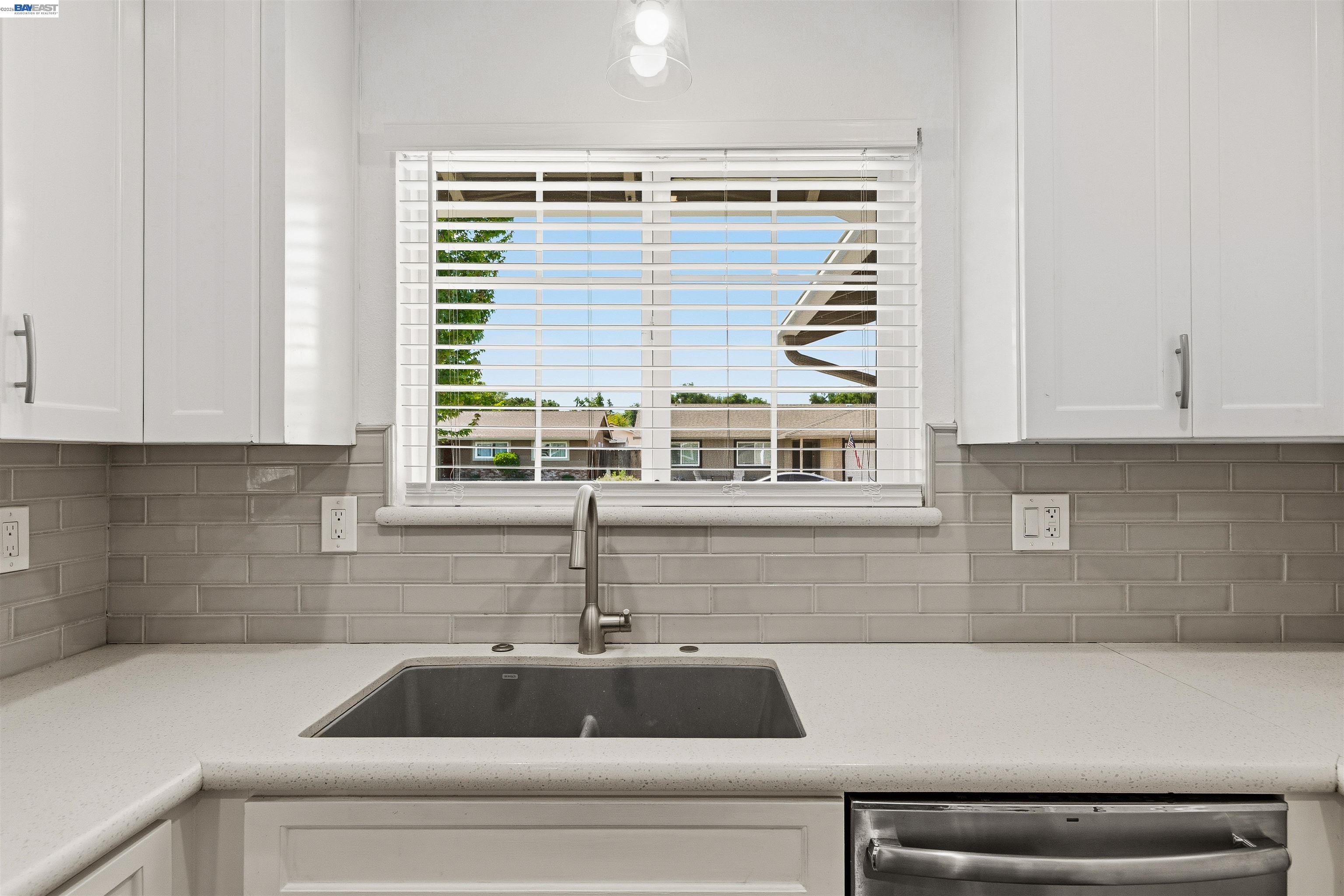 Detail Gallery Image 12 of 42 For 1864 Cherrywood Pl, Manteca,  CA 95336 - 3 Beds | 2 Baths