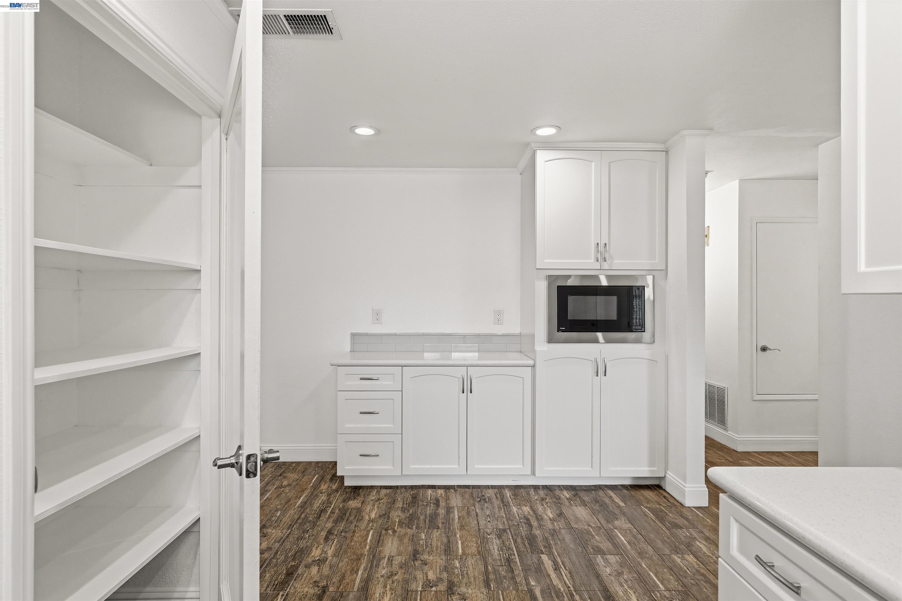 Detail Gallery Image 13 of 42 For 1864 Cherrywood Pl, Manteca,  CA 95336 - 3 Beds | 2 Baths