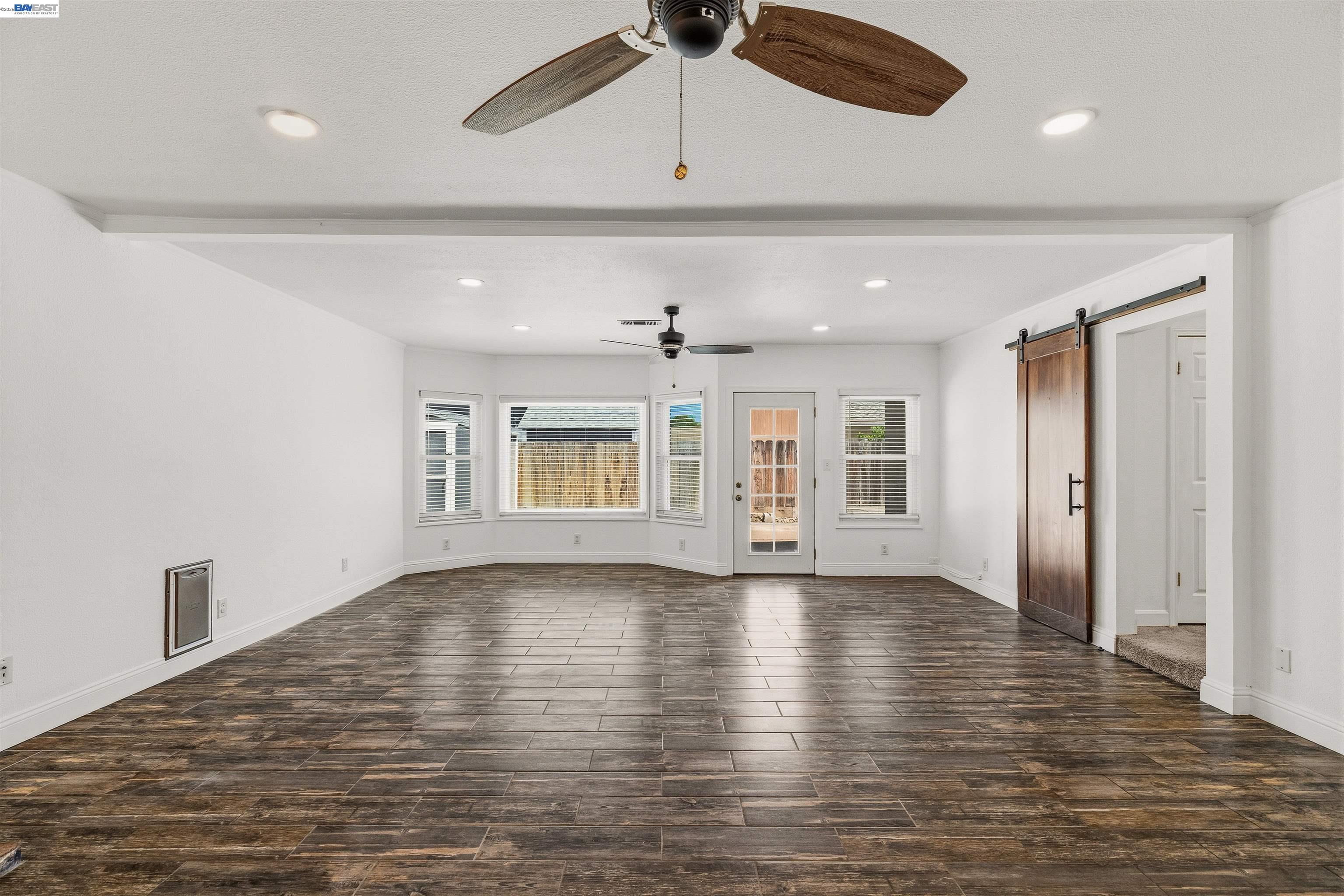 Detail Gallery Image 9 of 42 For 1864 Cherrywood Pl, Manteca,  CA 95336 - 3 Beds | 2 Baths