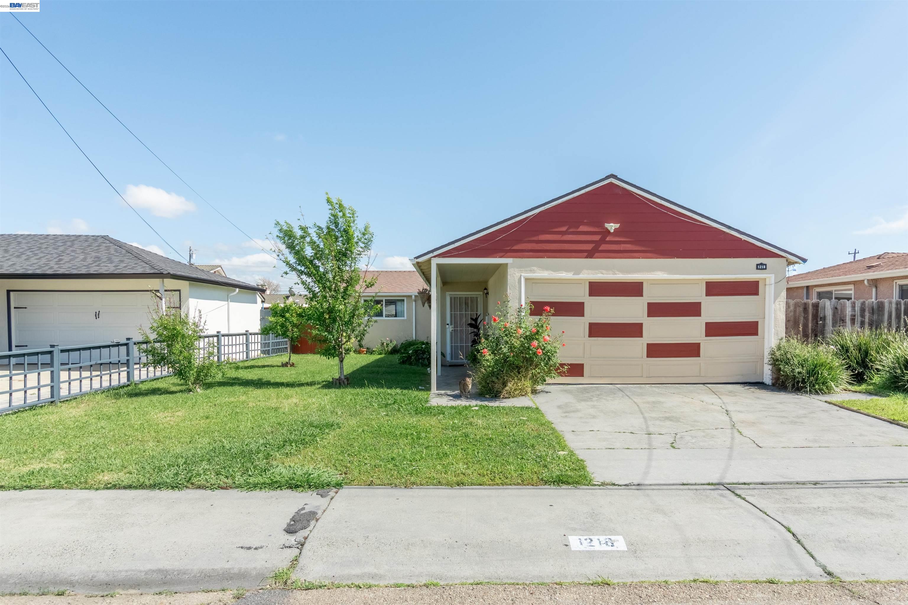 Detail Gallery Image 2 of 28 For 1218 Ottawa Ave, San Leandro,  CA 94579 - 3 Beds | 1 Baths