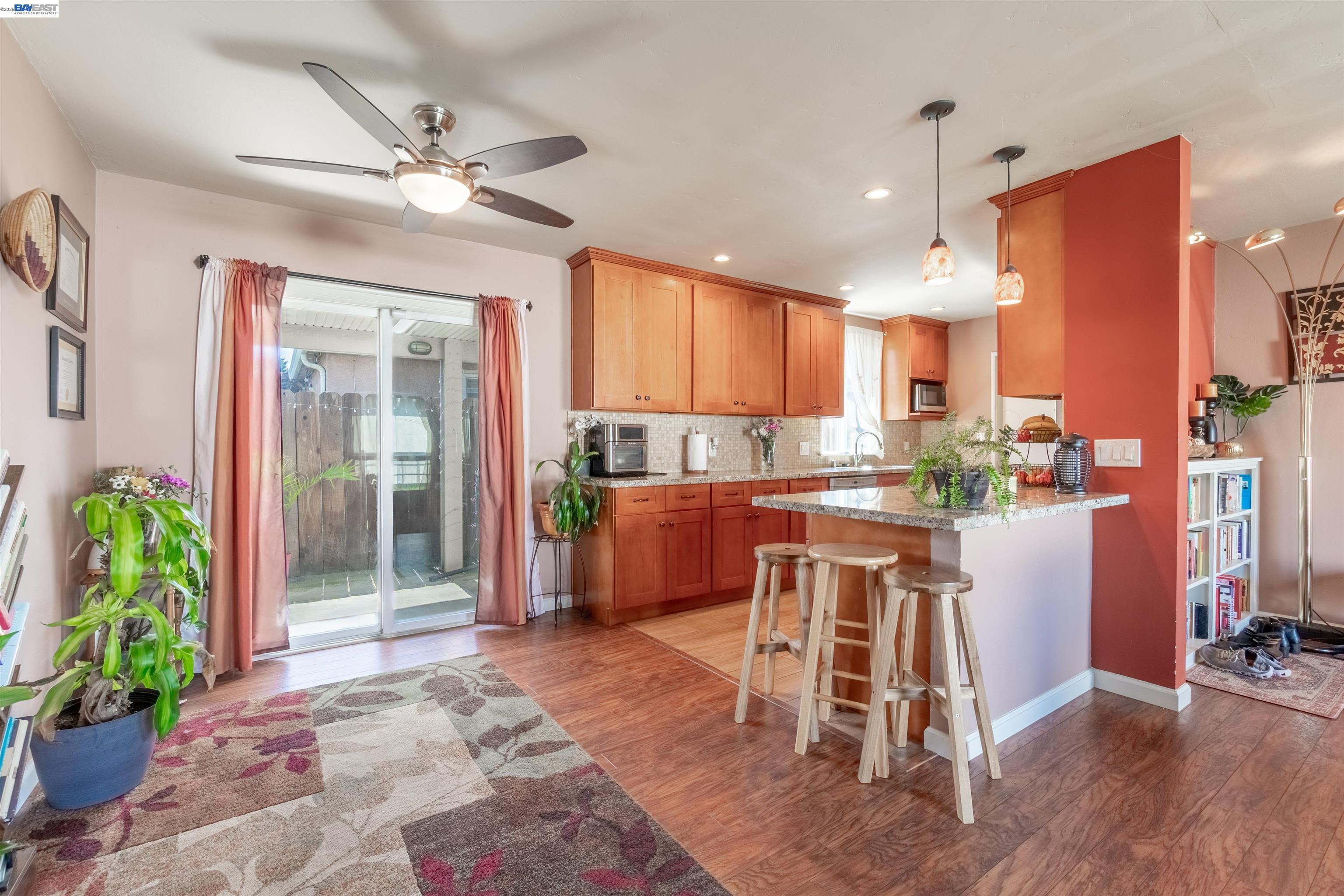 Detail Gallery Image 11 of 28 For 1218 Ottawa Ave, San Leandro,  CA 94579 - 3 Beds | 1 Baths