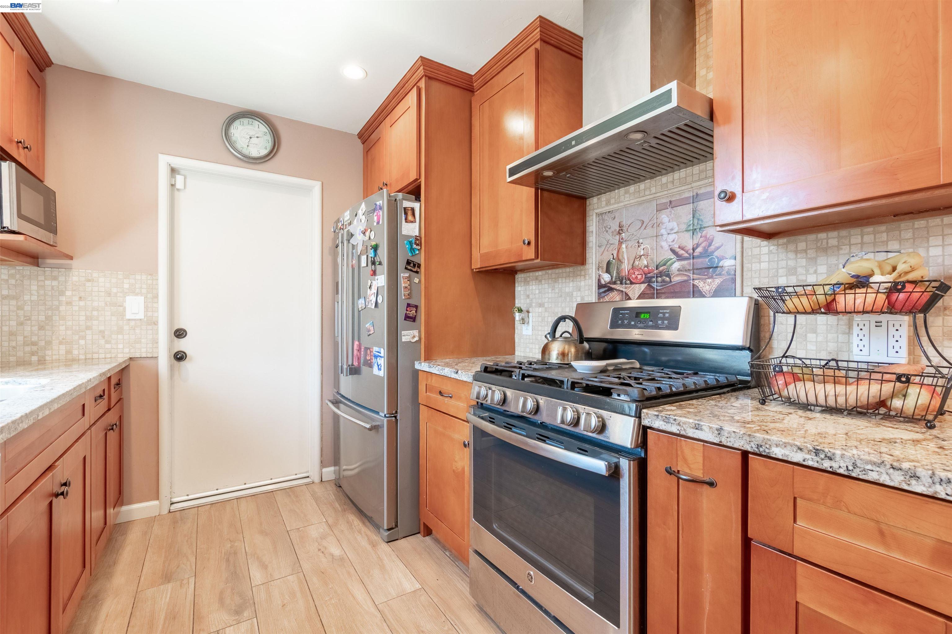 Detail Gallery Image 13 of 28 For 1218 Ottawa Ave, San Leandro,  CA 94579 - 3 Beds | 1 Baths