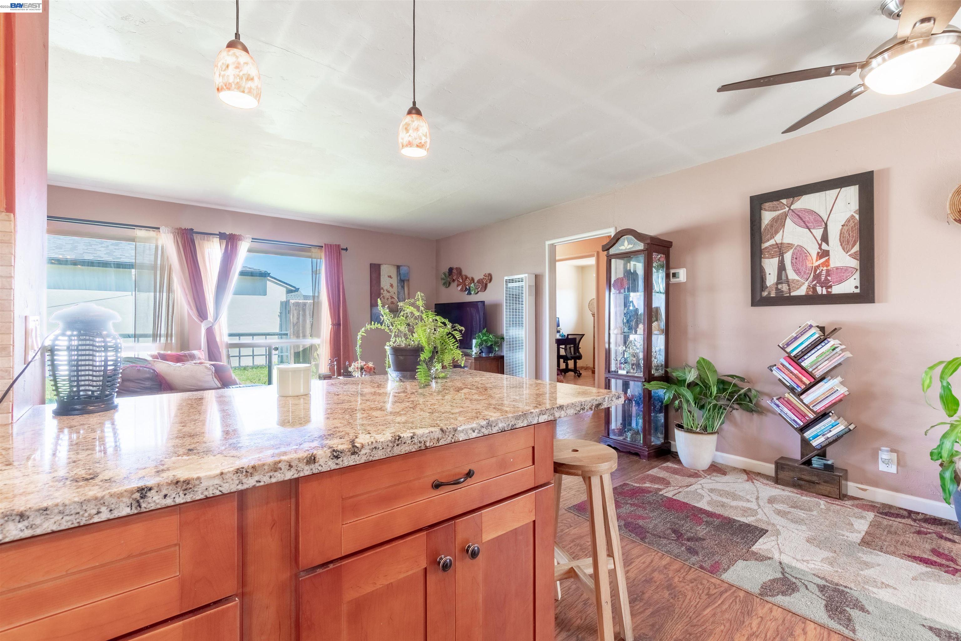 Detail Gallery Image 14 of 28 For 1218 Ottawa Ave, San Leandro,  CA 94579 - 3 Beds | 1 Baths