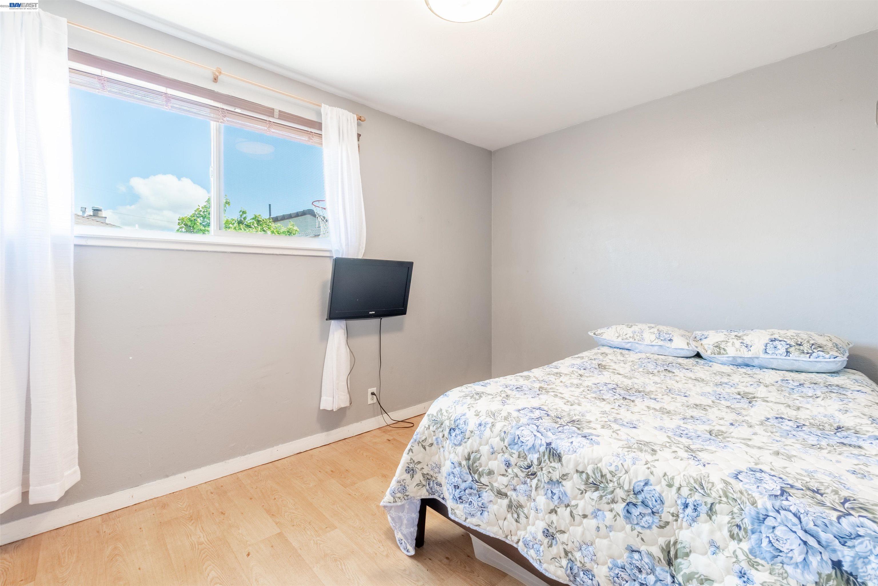 Detail Gallery Image 15 of 28 For 1218 Ottawa Ave, San Leandro,  CA 94579 - 3 Beds | 1 Baths