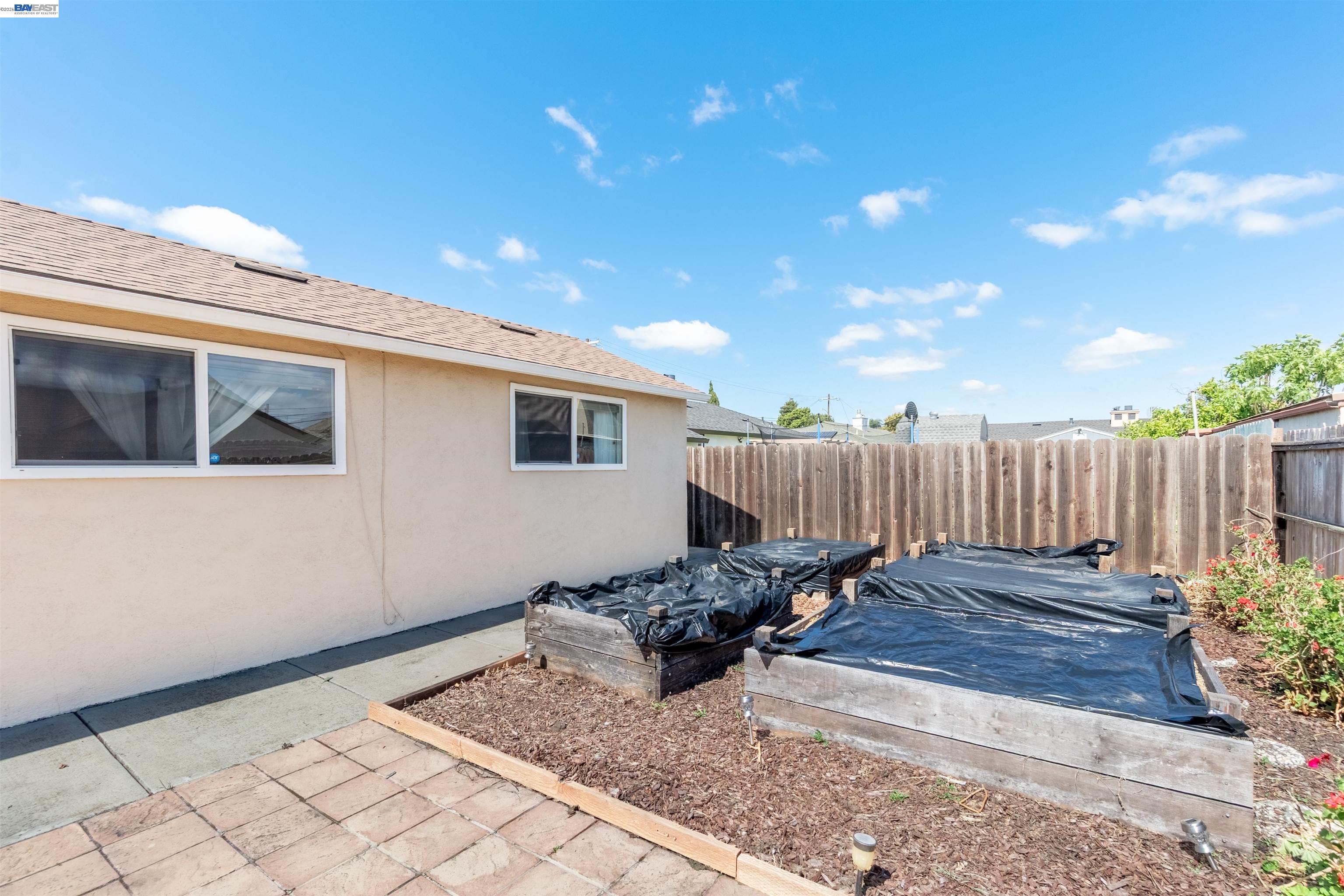 Detail Gallery Image 25 of 28 For 1218 Ottawa Ave, San Leandro,  CA 94579 - 3 Beds | 1 Baths