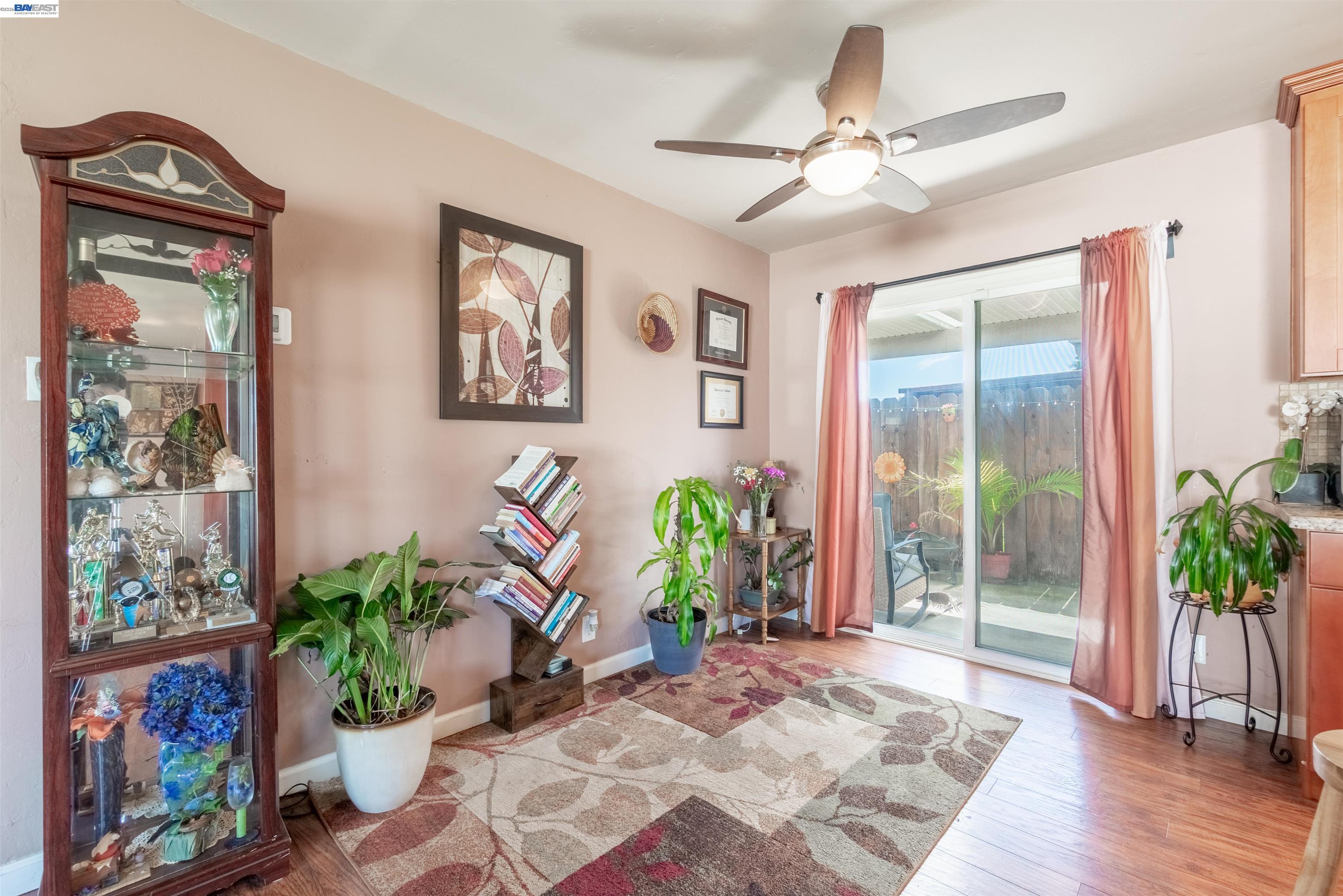 Detail Gallery Image 10 of 28 For 1218 Ottawa Ave, San Leandro,  CA 94579 - 3 Beds | 1 Baths