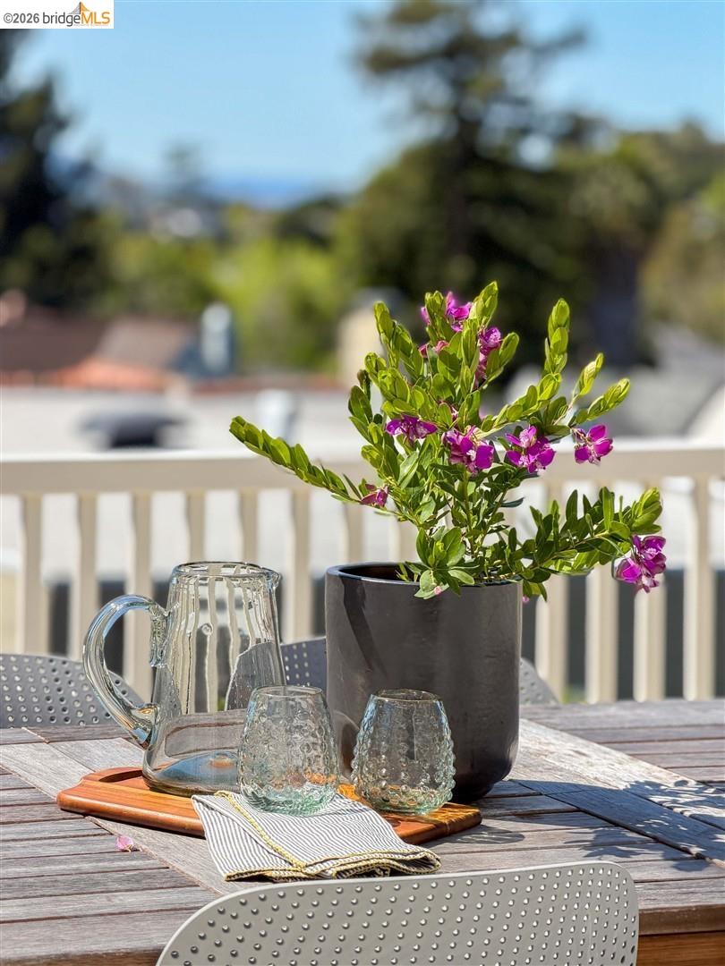 4261 Detroit, Oakland, CA, 94619