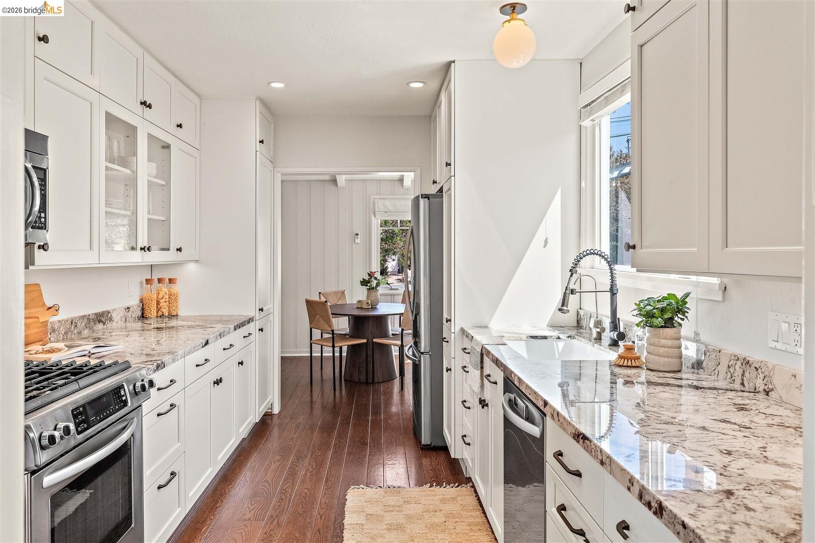 4261 Detroit, Oakland, CA, 94619