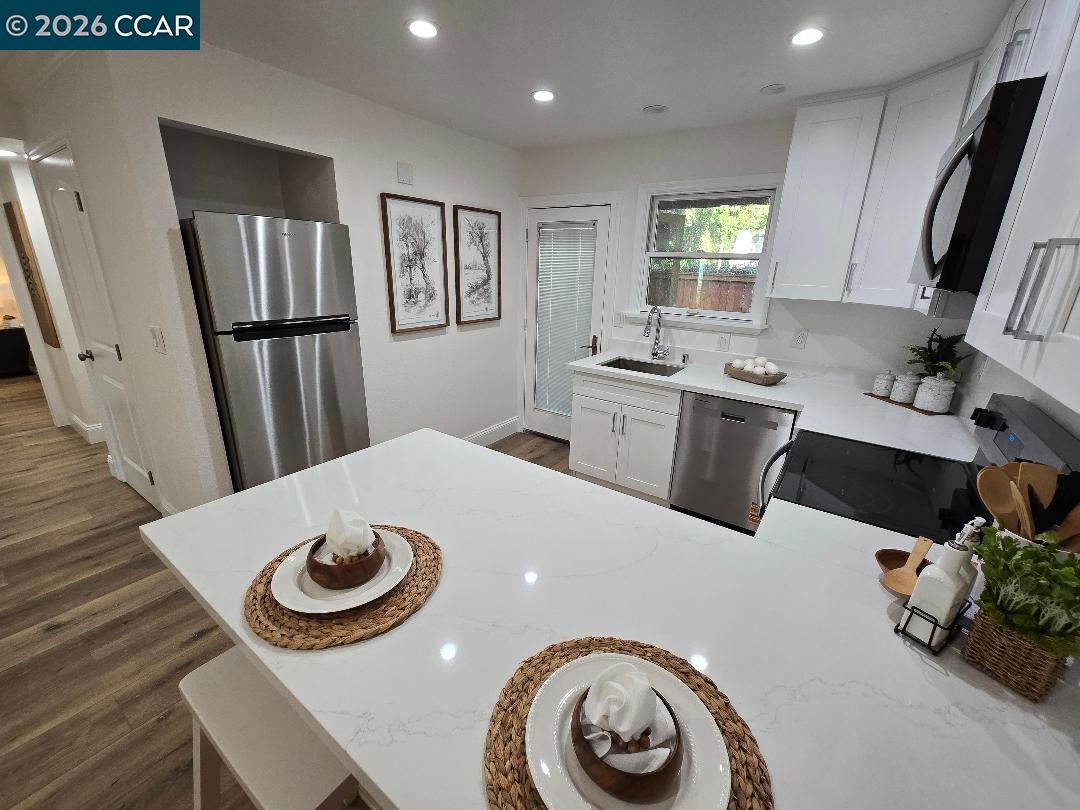 Photo #5: 41131423 Listing: Photo #5