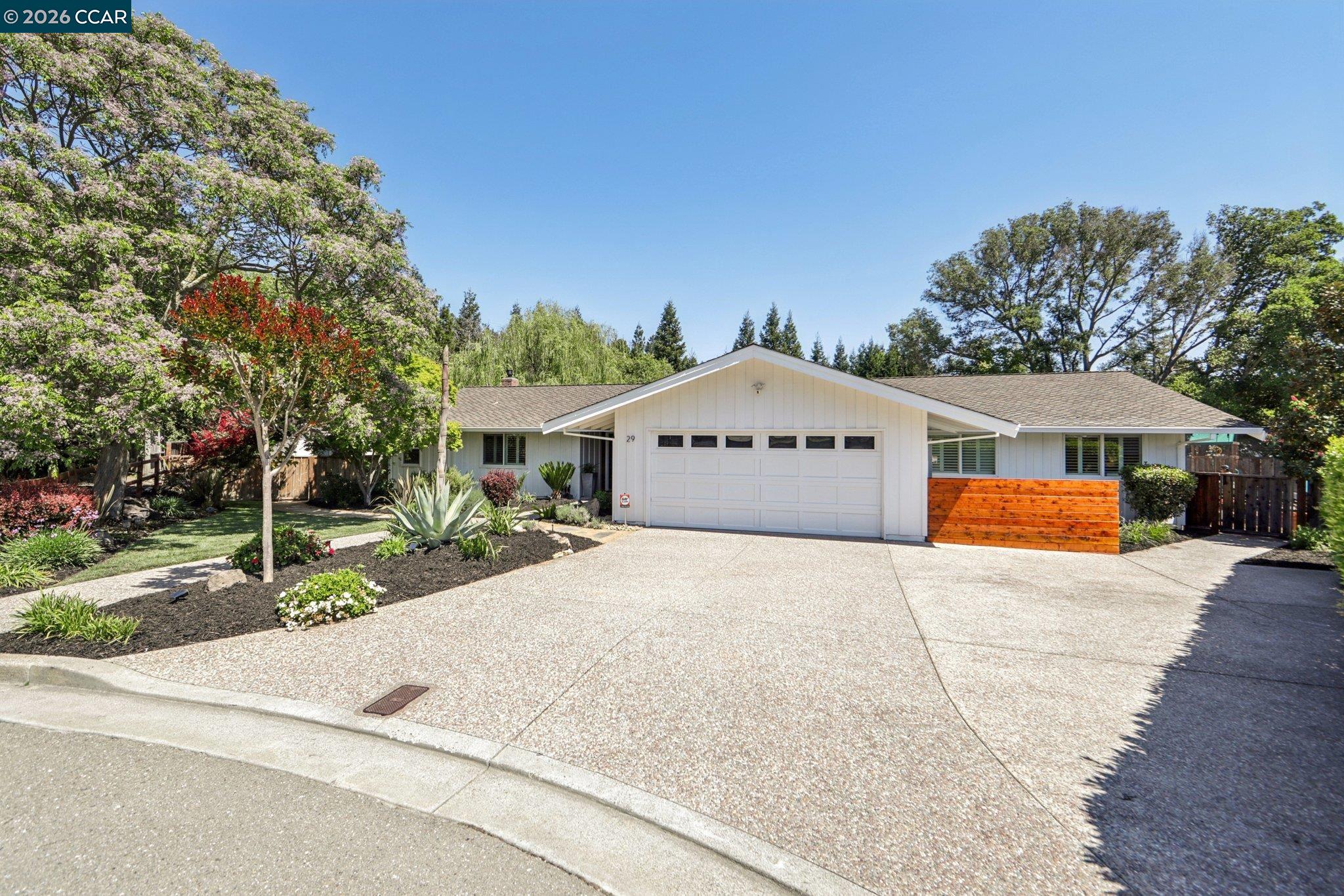 Detail Gallery Image 2 of 86 For 29 Winslow Pl, Moraga,  CA 94556 - 4 Beds | 2/1 Baths