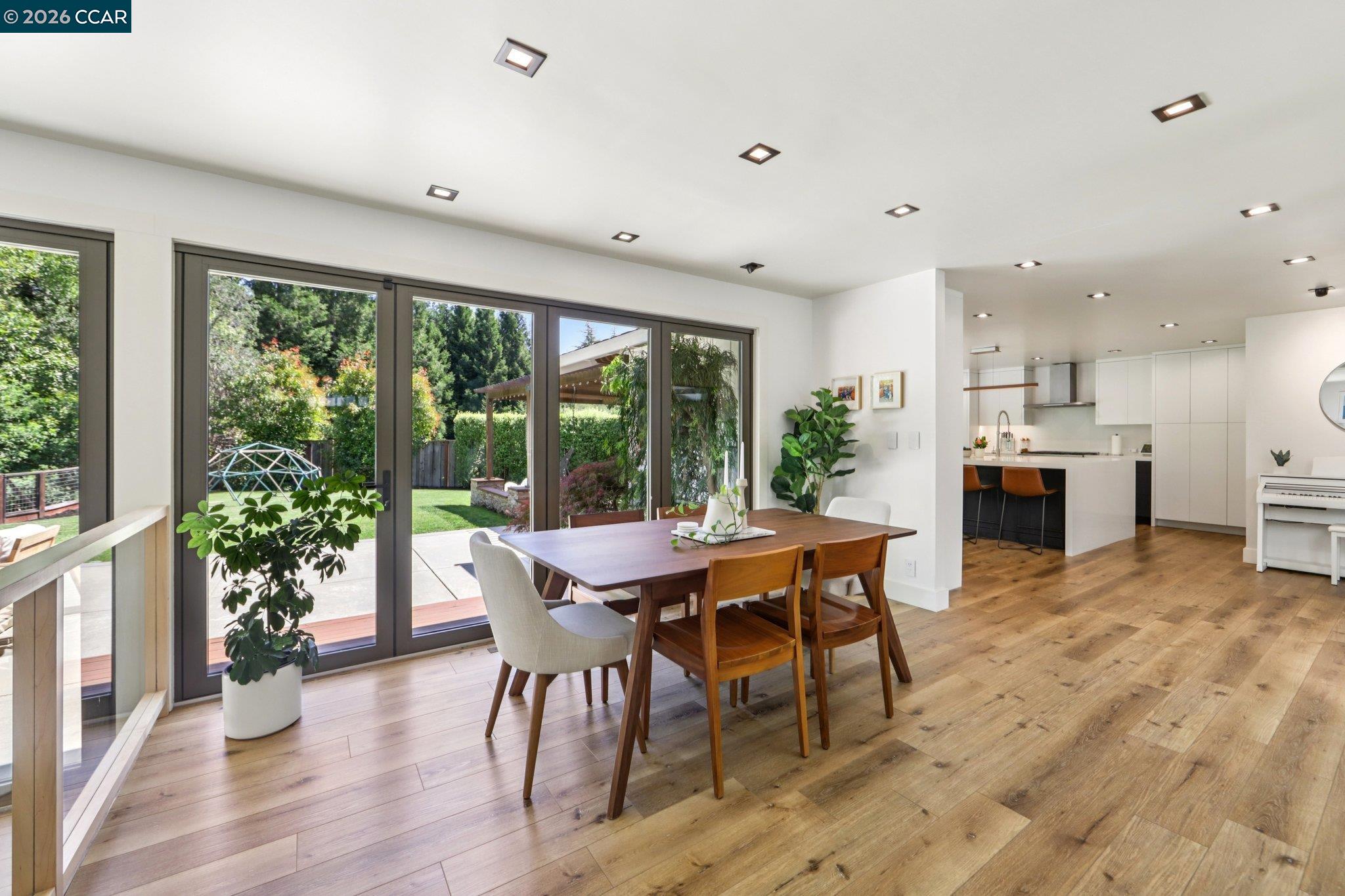 Detail Gallery Image 17 of 86 For 29 Winslow Pl, Moraga,  CA 94556 - 4 Beds | 2/1 Baths