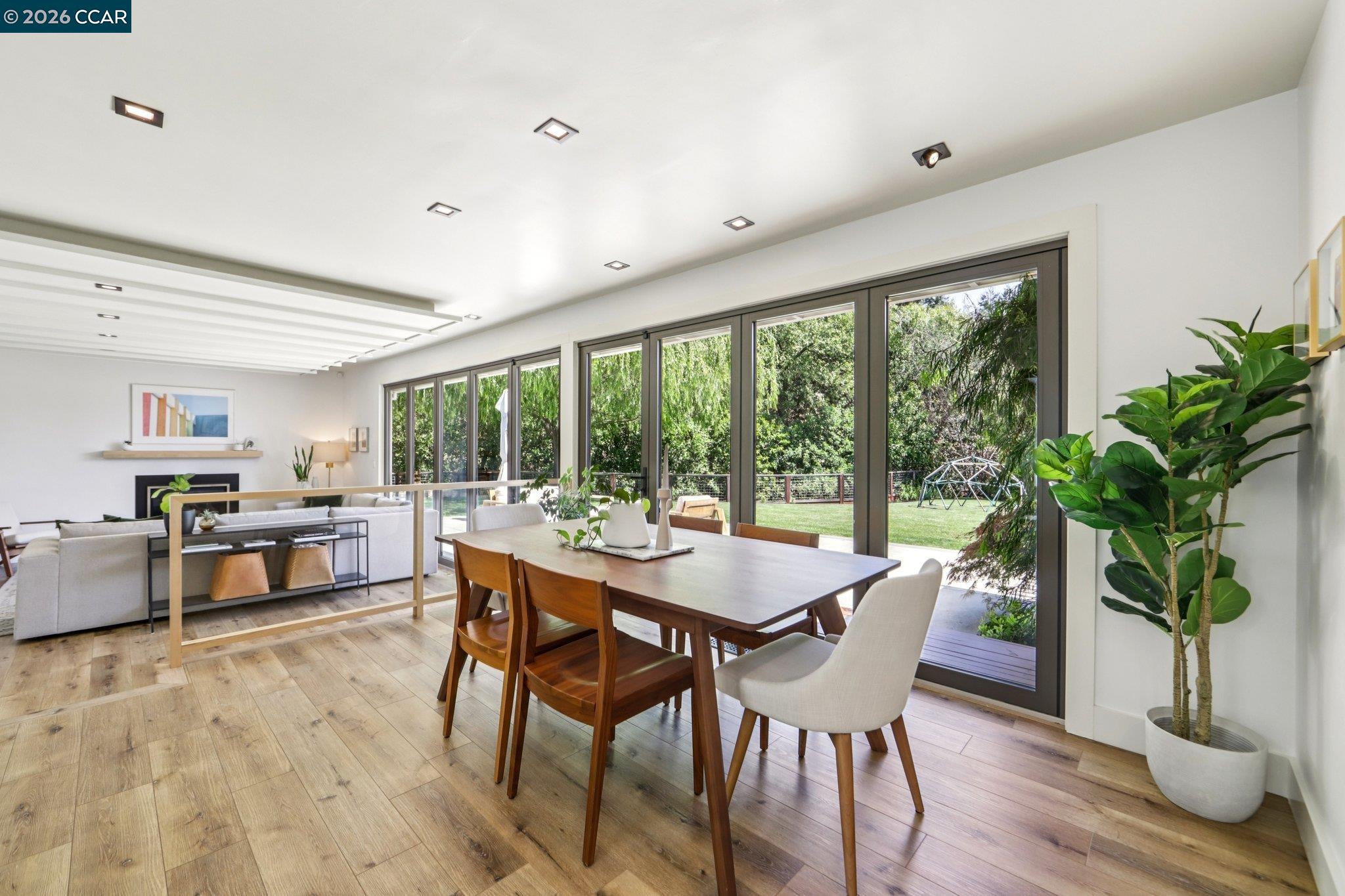 Detail Gallery Image 18 of 86 For 29 Winslow Pl, Moraga,  CA 94556 - 4 Beds | 2/1 Baths