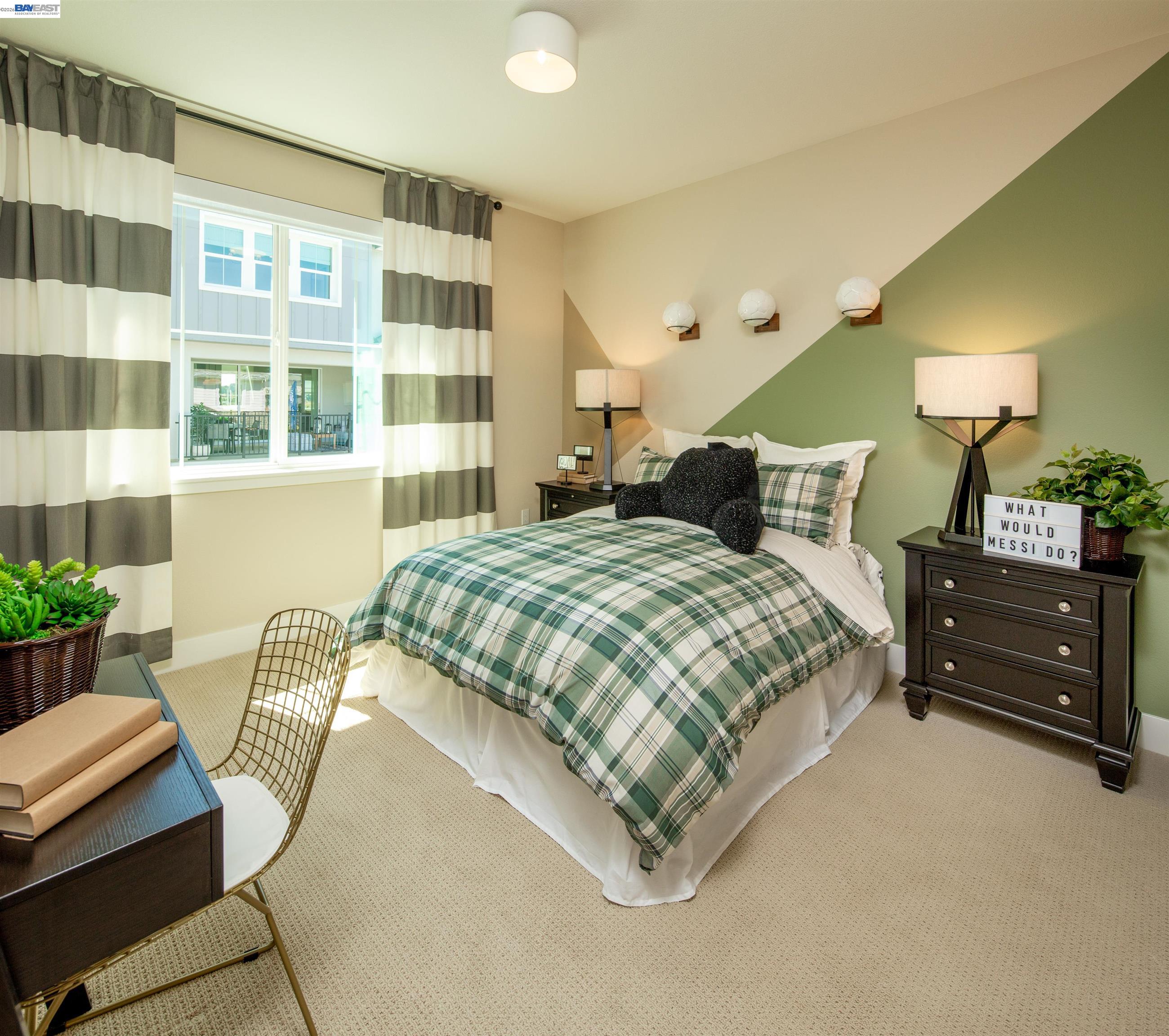 Detail Gallery Image 11 of 13 For 177 Gali Way #2401,  Napa,  CA 94558 - 3 Beds | 2/1 Baths