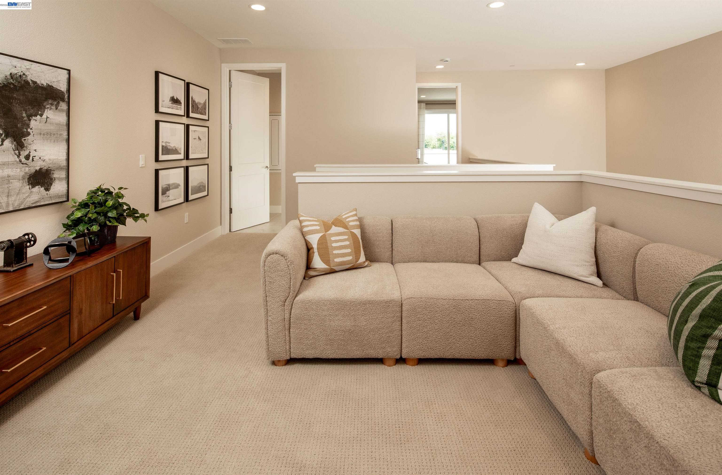 Detail Gallery Image 13 of 13 For 177 Gali Way #2401,  Napa,  CA 94558 - 3 Beds | 2/1 Baths