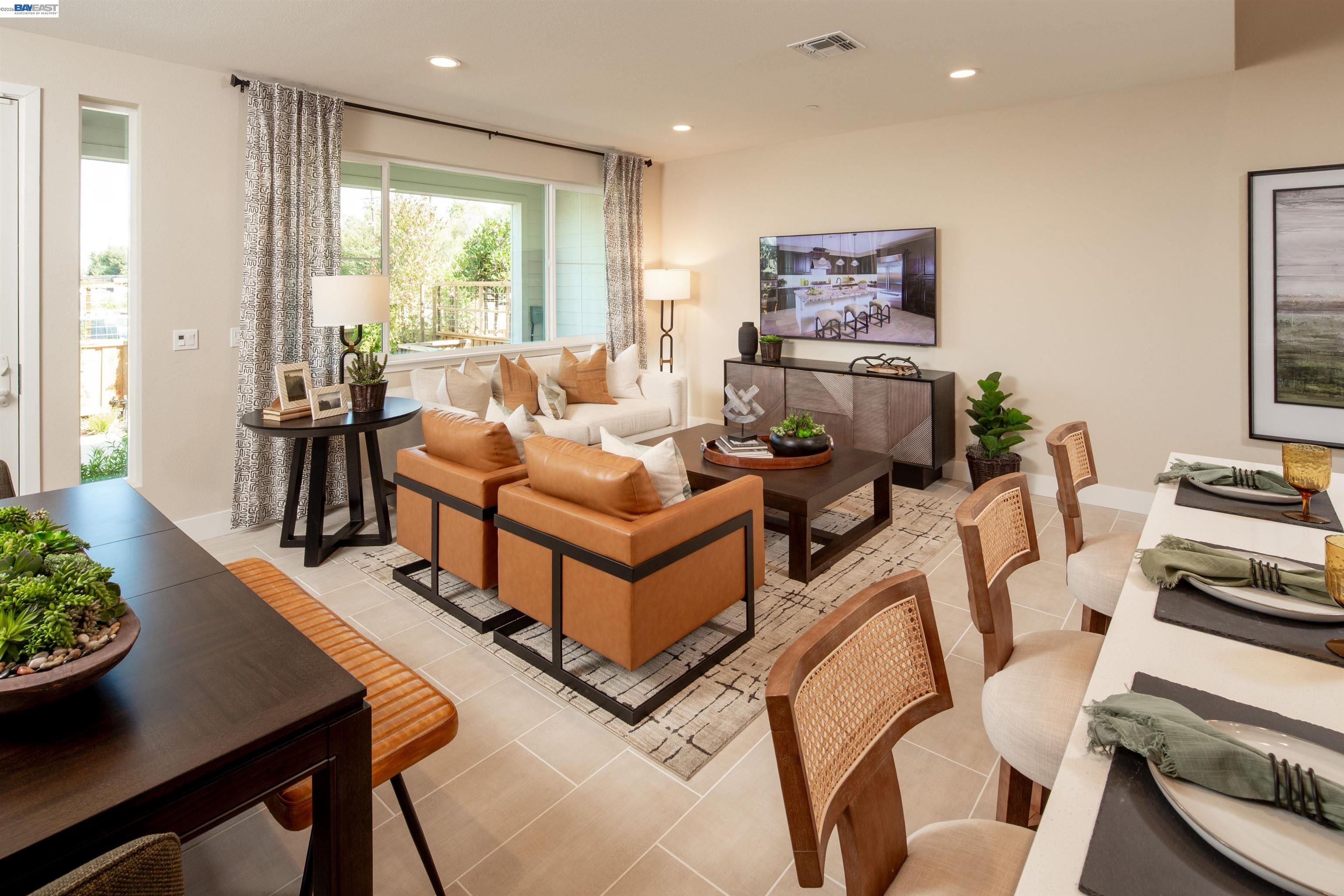 Detail Gallery Image 6 of 13 For 177 Gali Way #2401,  Napa,  CA 94558 - 3 Beds | 2/1 Baths