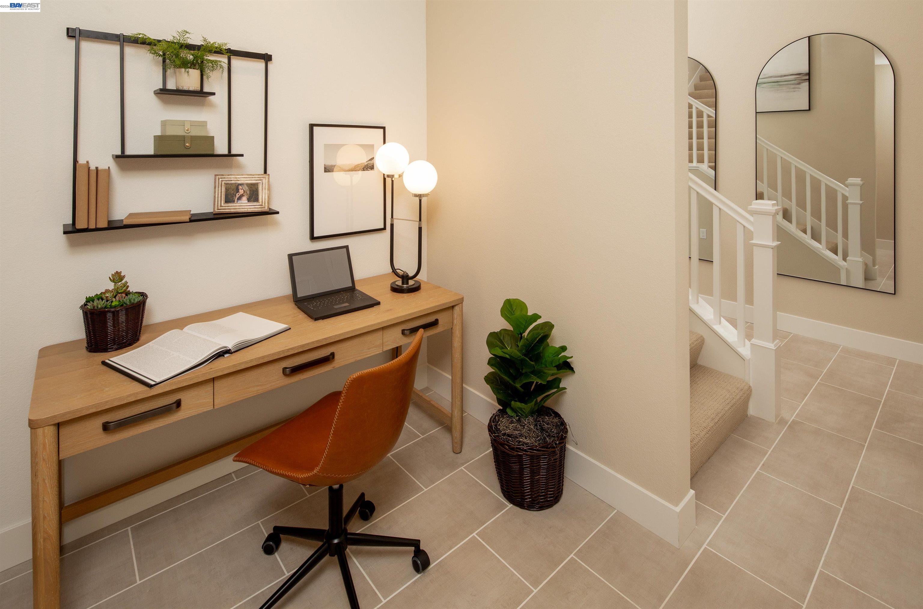 Detail Gallery Image 8 of 13 For 177 Gali Way #2401,  Napa,  CA 94558 - 3 Beds | 2/1 Baths