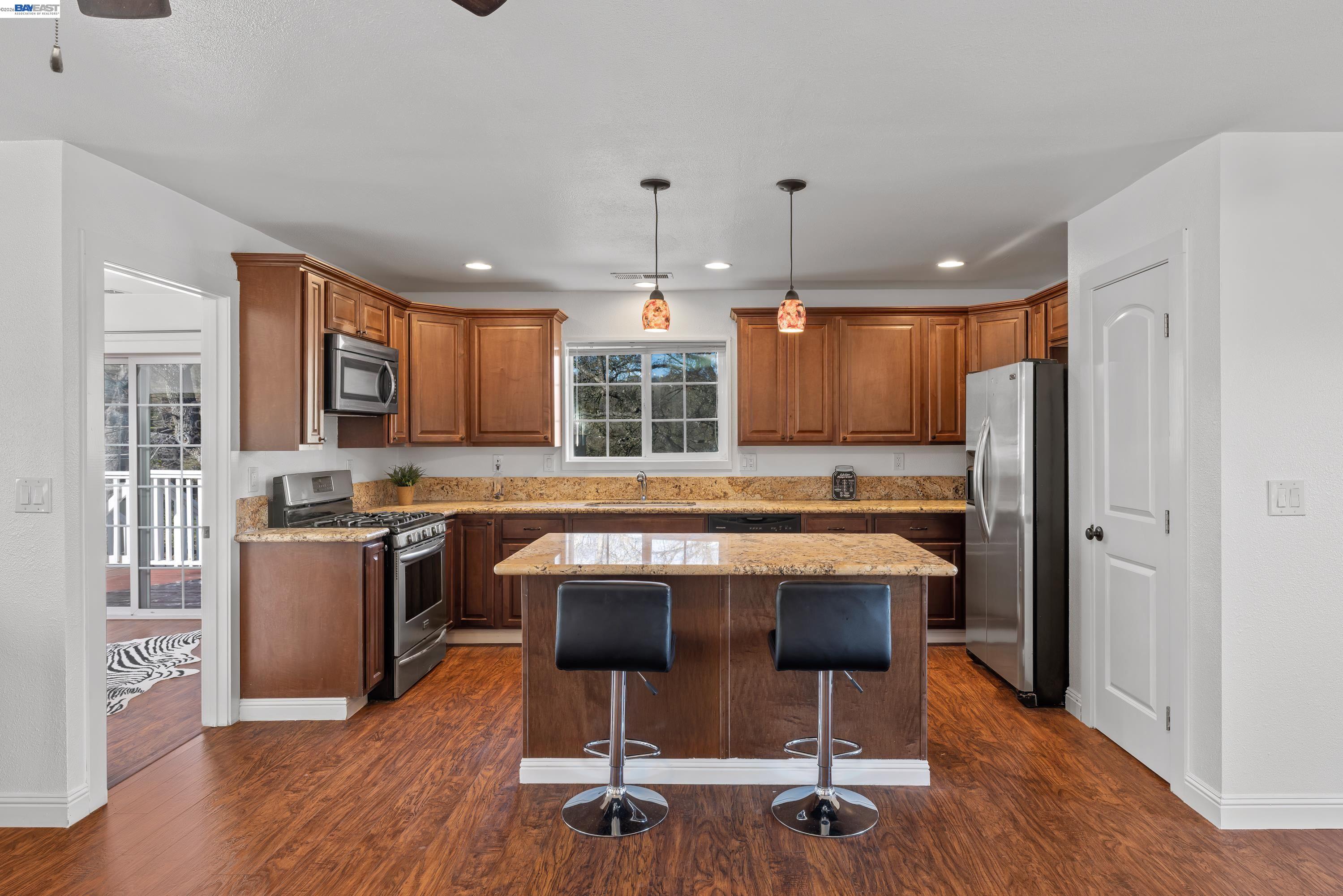 Detail Gallery Image 5 of 30 For 1152 Acorn St, Copperopolis,  CA 95228 - 4 Beds | 2 Baths