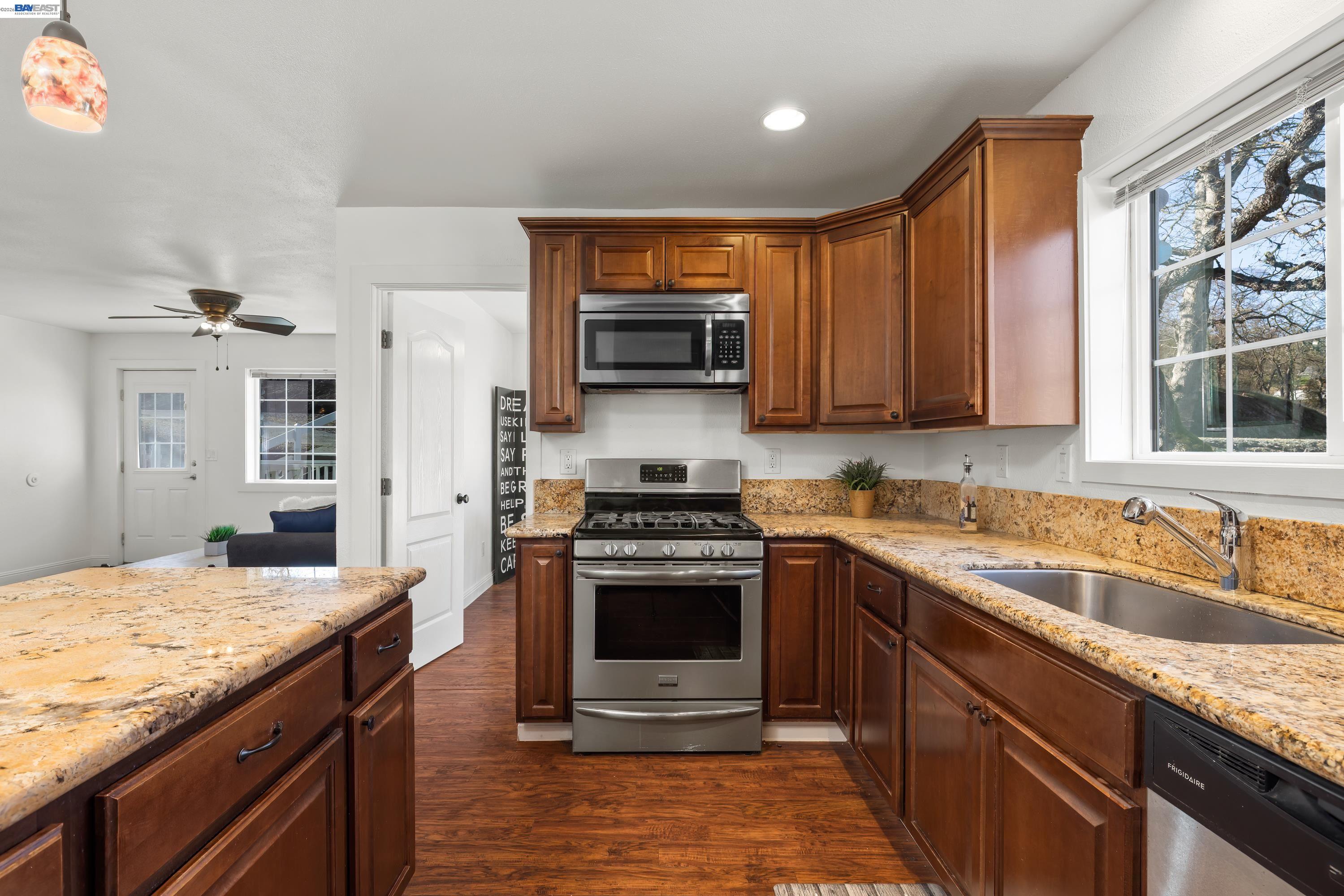 Detail Gallery Image 6 of 30 For 1152 Acorn St, Copperopolis,  CA 95228 - 4 Beds | 2 Baths