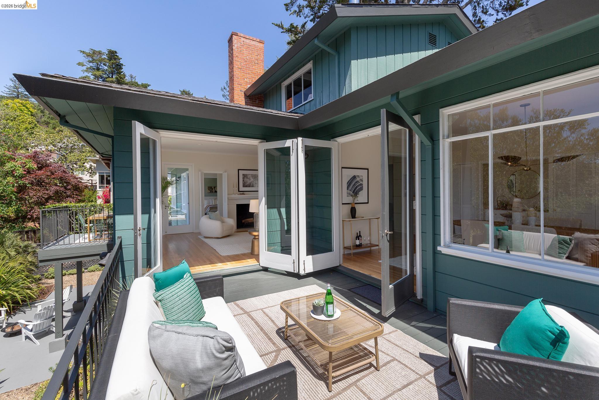 Detail Gallery Image 14 of 58 For 5727 La Salle Ave, Oakland,  CA 94611 - 3 Beds | 2/1 Baths