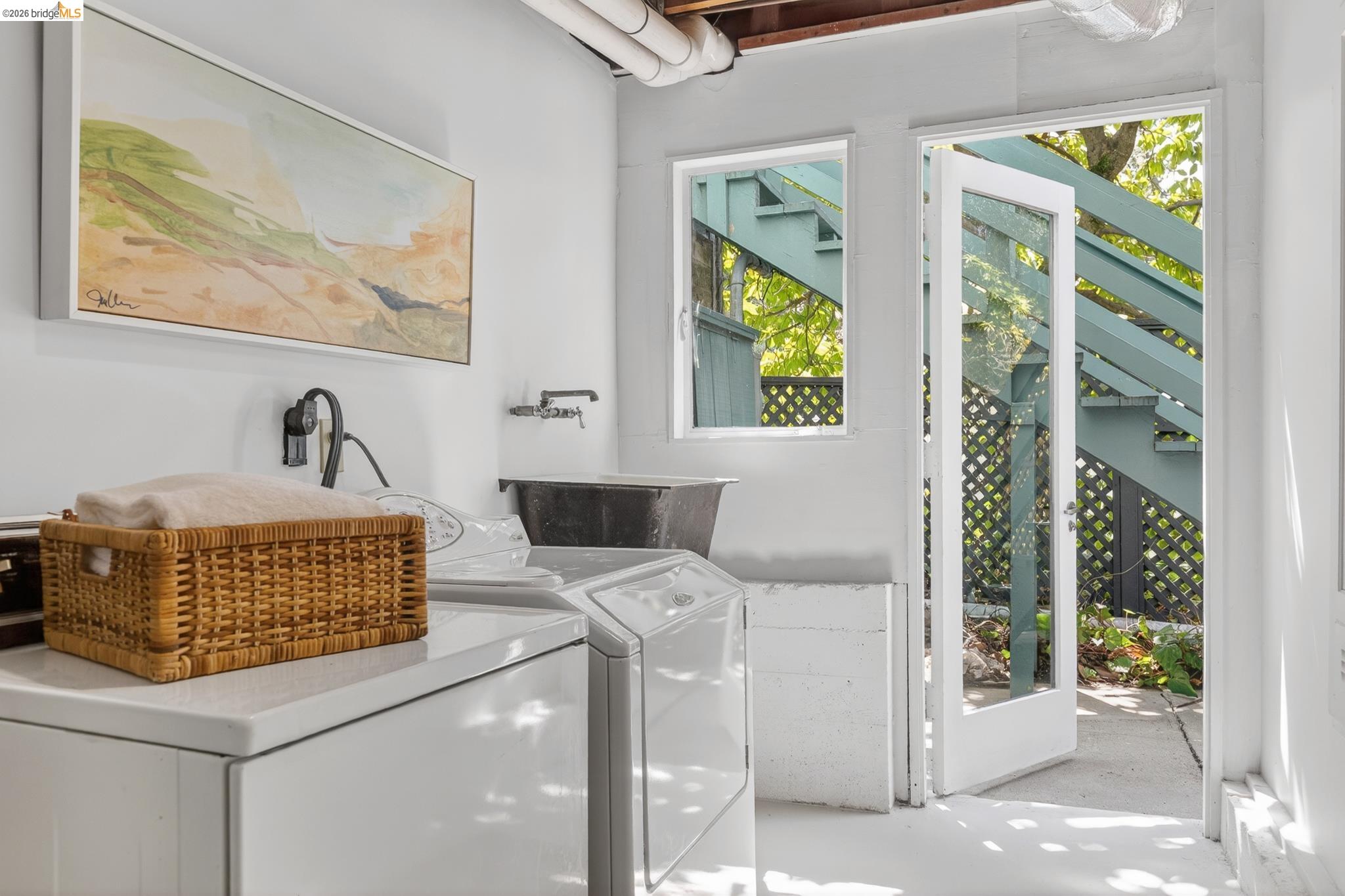 Detail Gallery Image 47 of 58 For 5727 La Salle Ave, Oakland,  CA 94611 - 3 Beds | 2/1 Baths