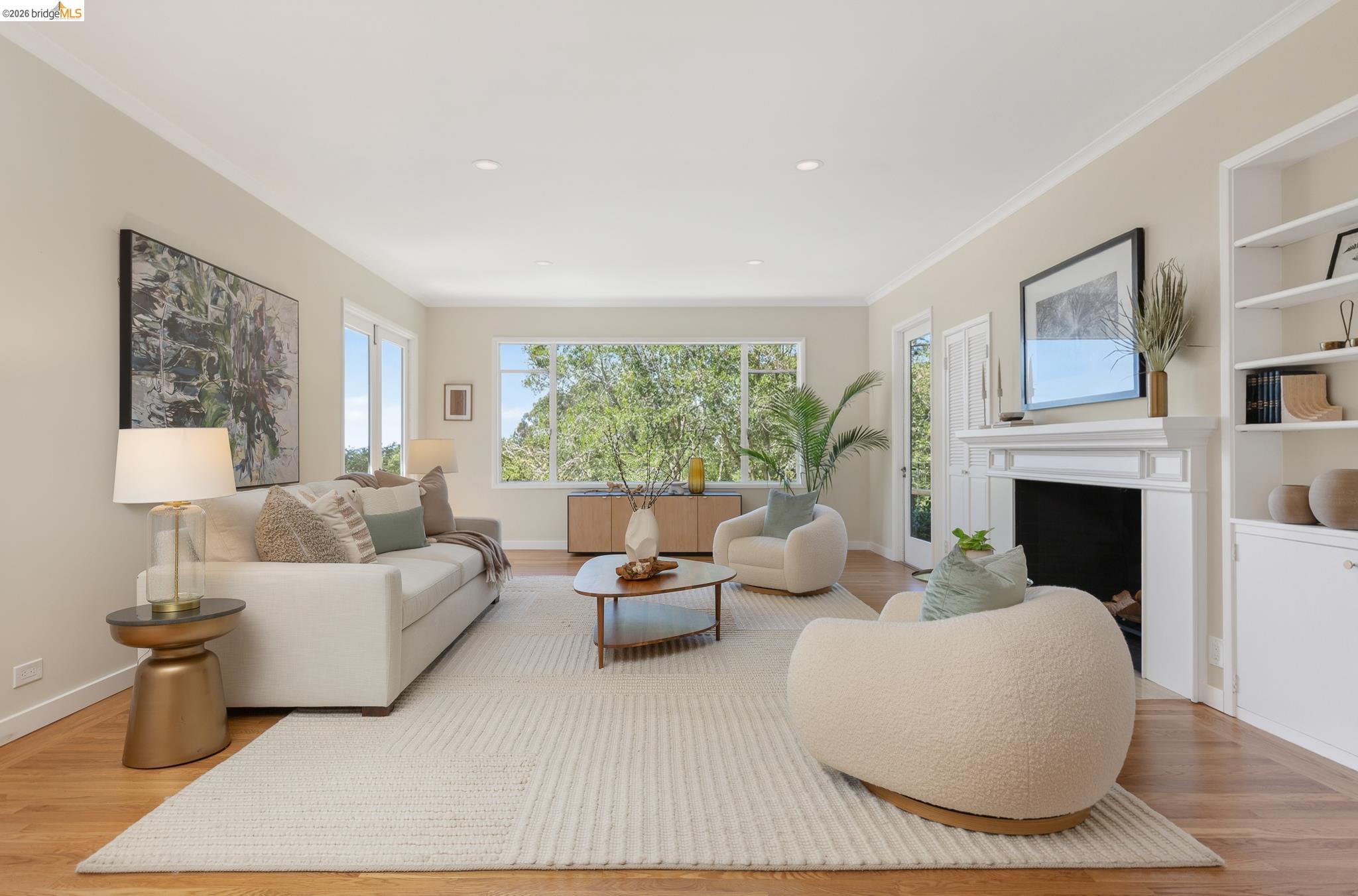 Detail Gallery Image 9 of 58 For 5727 La Salle Ave, Oakland,  CA 94611 - 3 Beds | 2/1 Baths