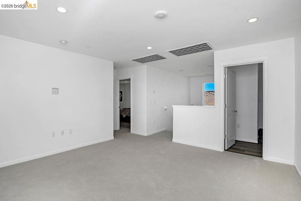 Detail Gallery Image 16 of 40 For 5308 Ramona Valley Ln, Antioch,  CA 94531 - 5 Beds | 3 Baths