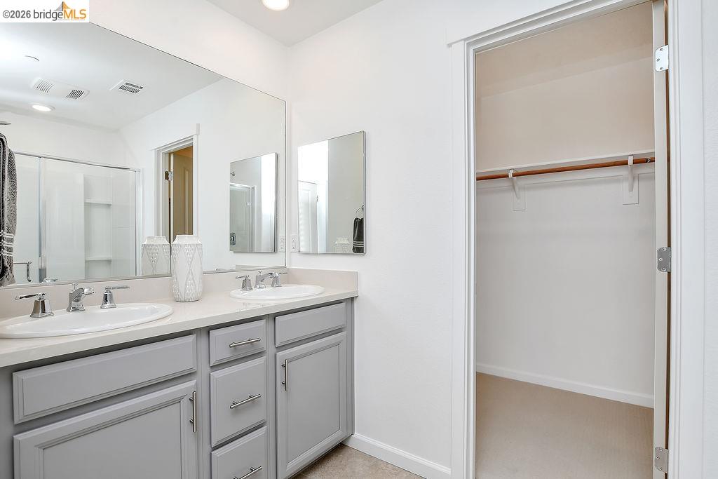 Detail Gallery Image 19 of 40 For 5308 Ramona Valley Ln, Antioch,  CA 94531 - 5 Beds | 3 Baths