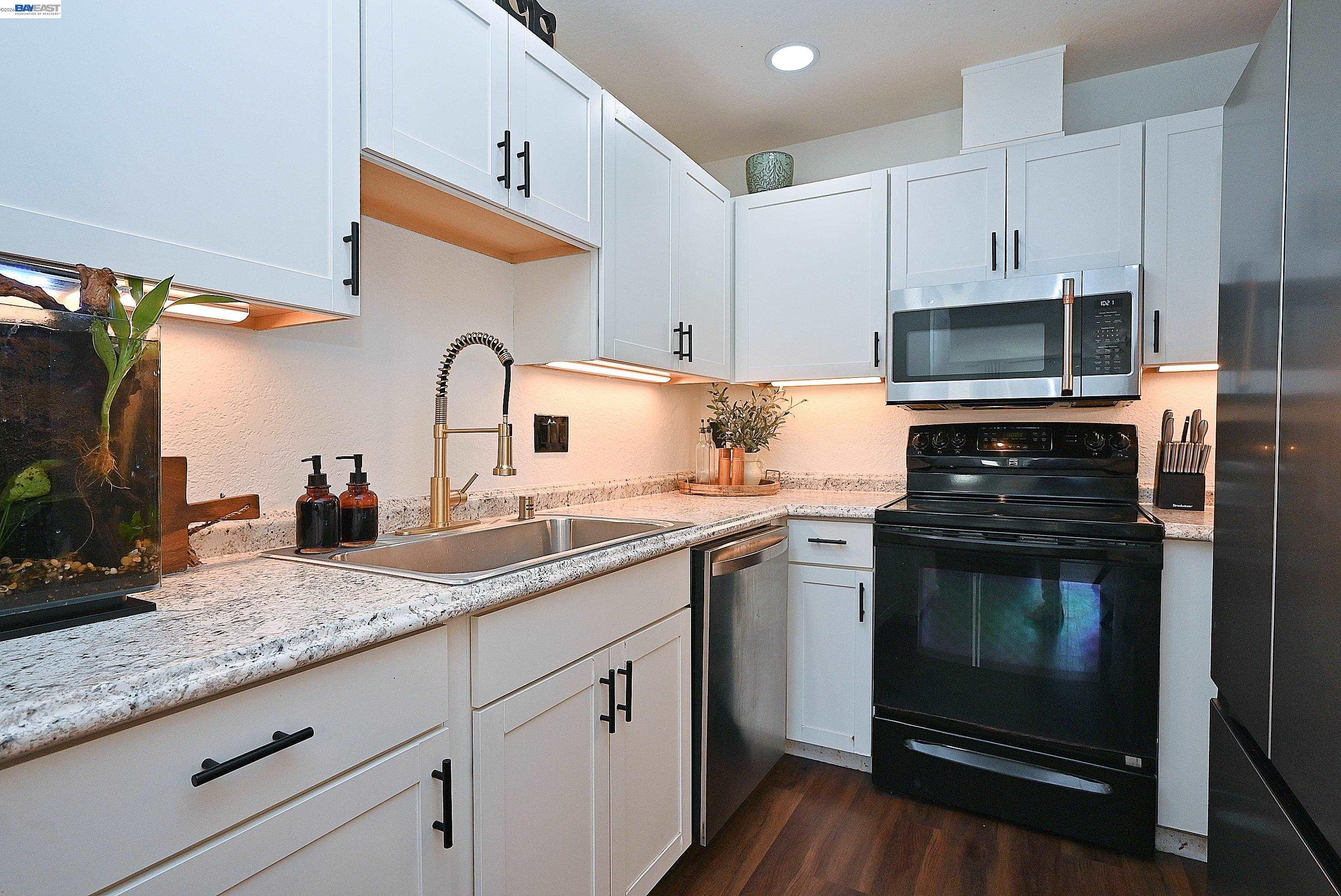 Photo #10: 41131446 Listing: Photo #10