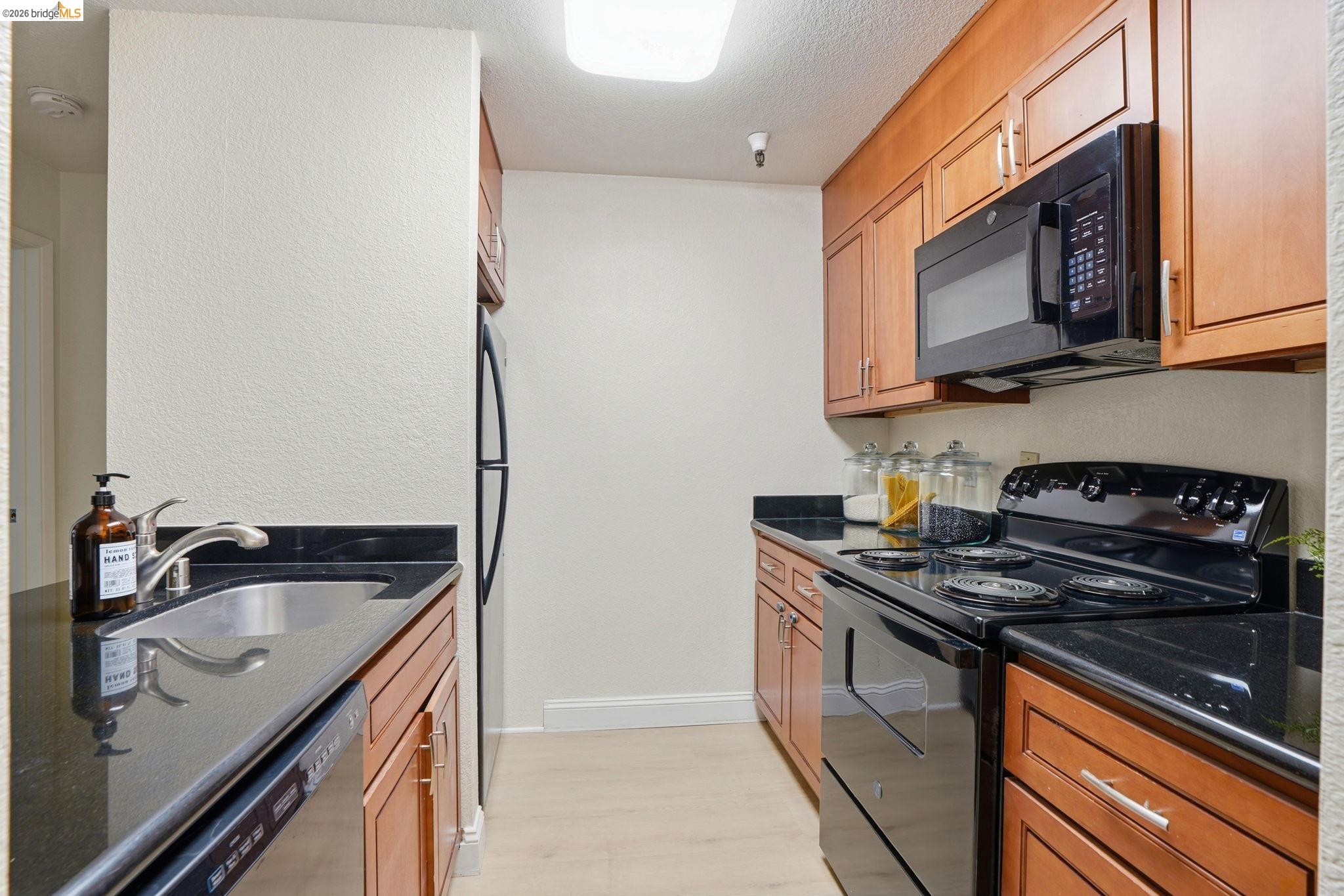 Photo #4: 41131449 Listing: Photo #4