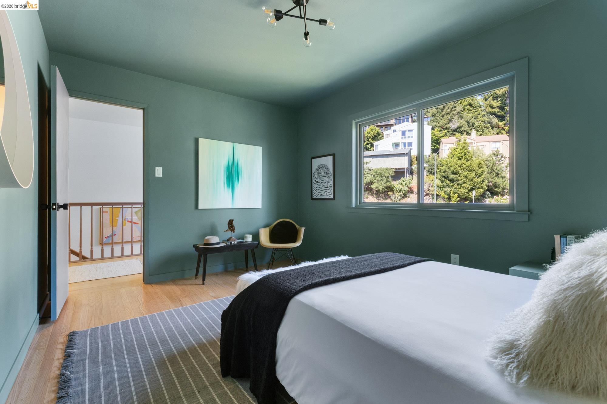 Detail Gallery Image 41 of 63 For 7403 Skyline Blvd, Oakland,  CA 94611 - 3 Beds | 2/1 Baths