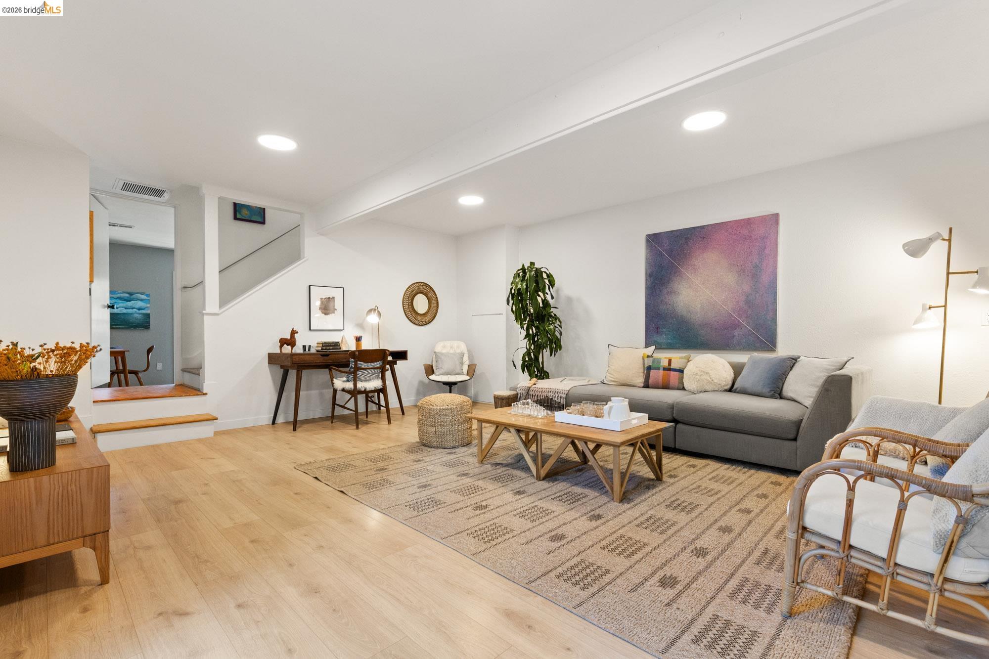 Detail Gallery Image 47 of 63 For 7403 Skyline Blvd, Oakland,  CA 94611 - 3 Beds | 2/1 Baths