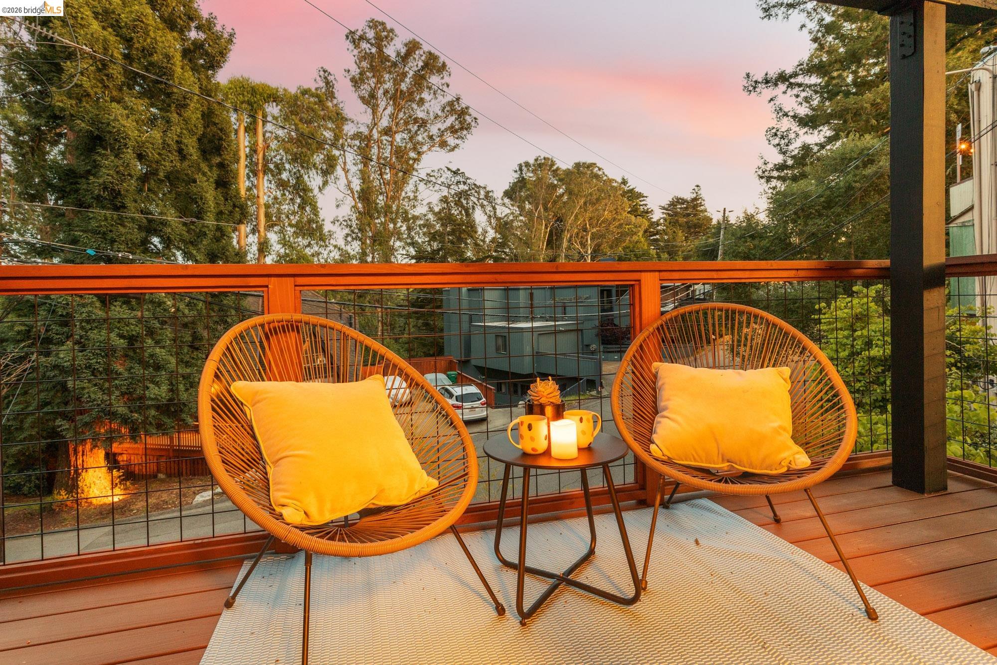 Detail Gallery Image 58 of 63 For 7403 Skyline Blvd, Oakland,  CA 94611 - 3 Beds | 2/1 Baths