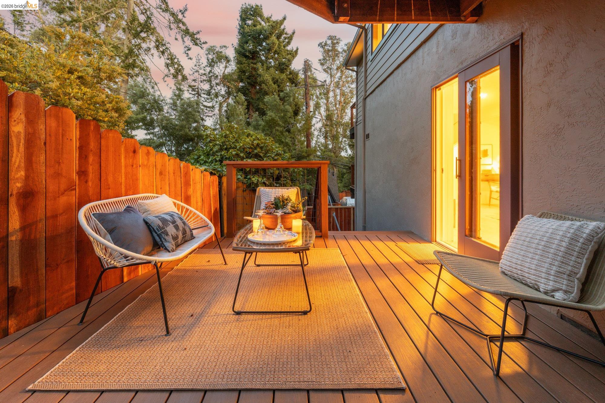 Detail Gallery Image 59 of 63 For 7403 Skyline Blvd, Oakland,  CA 94611 - 3 Beds | 2/1 Baths