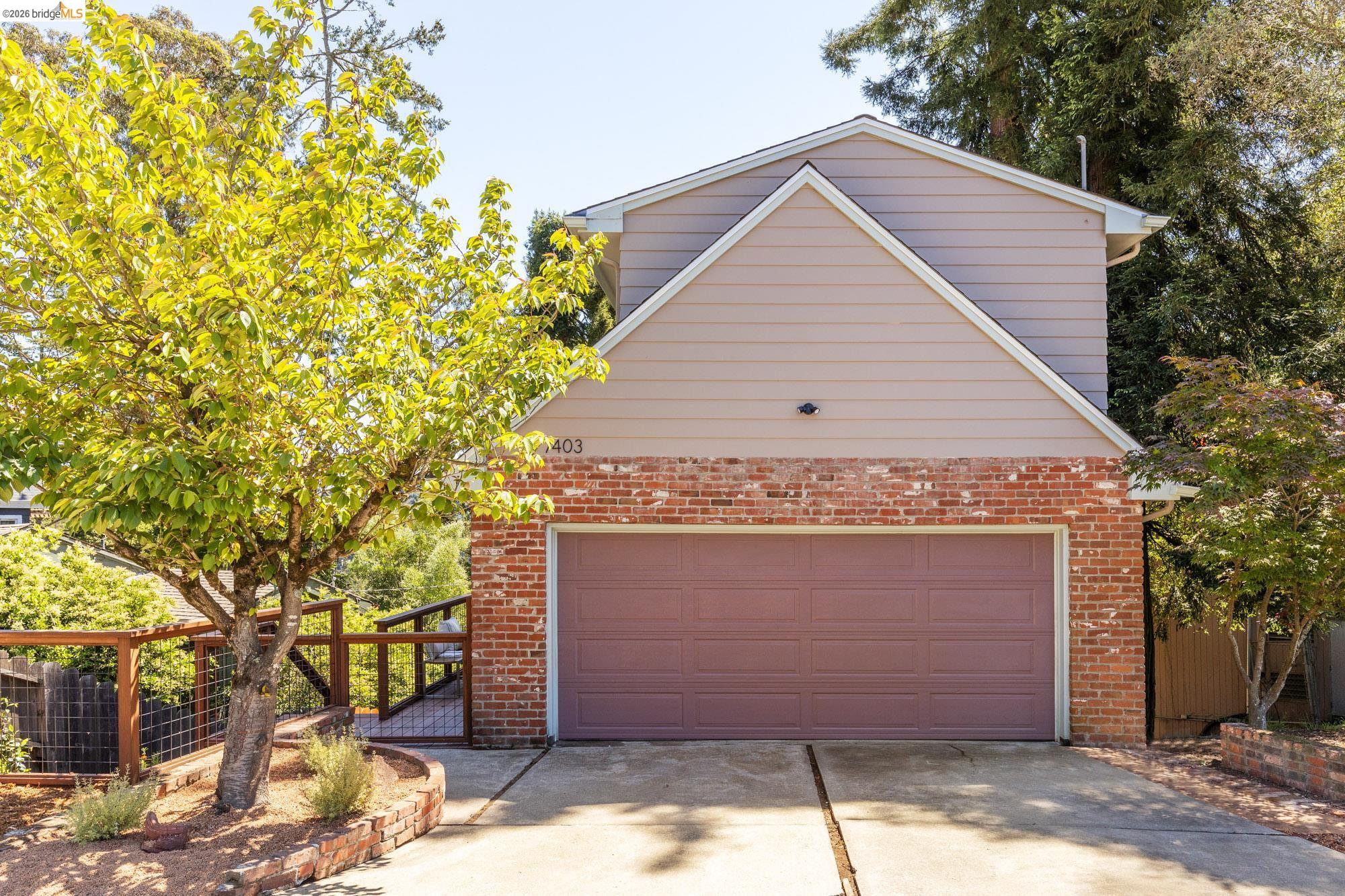 Detail Gallery Image 62 of 63 For 7403 Skyline Blvd, Oakland,  CA 94611 - 3 Beds | 2/1 Baths
