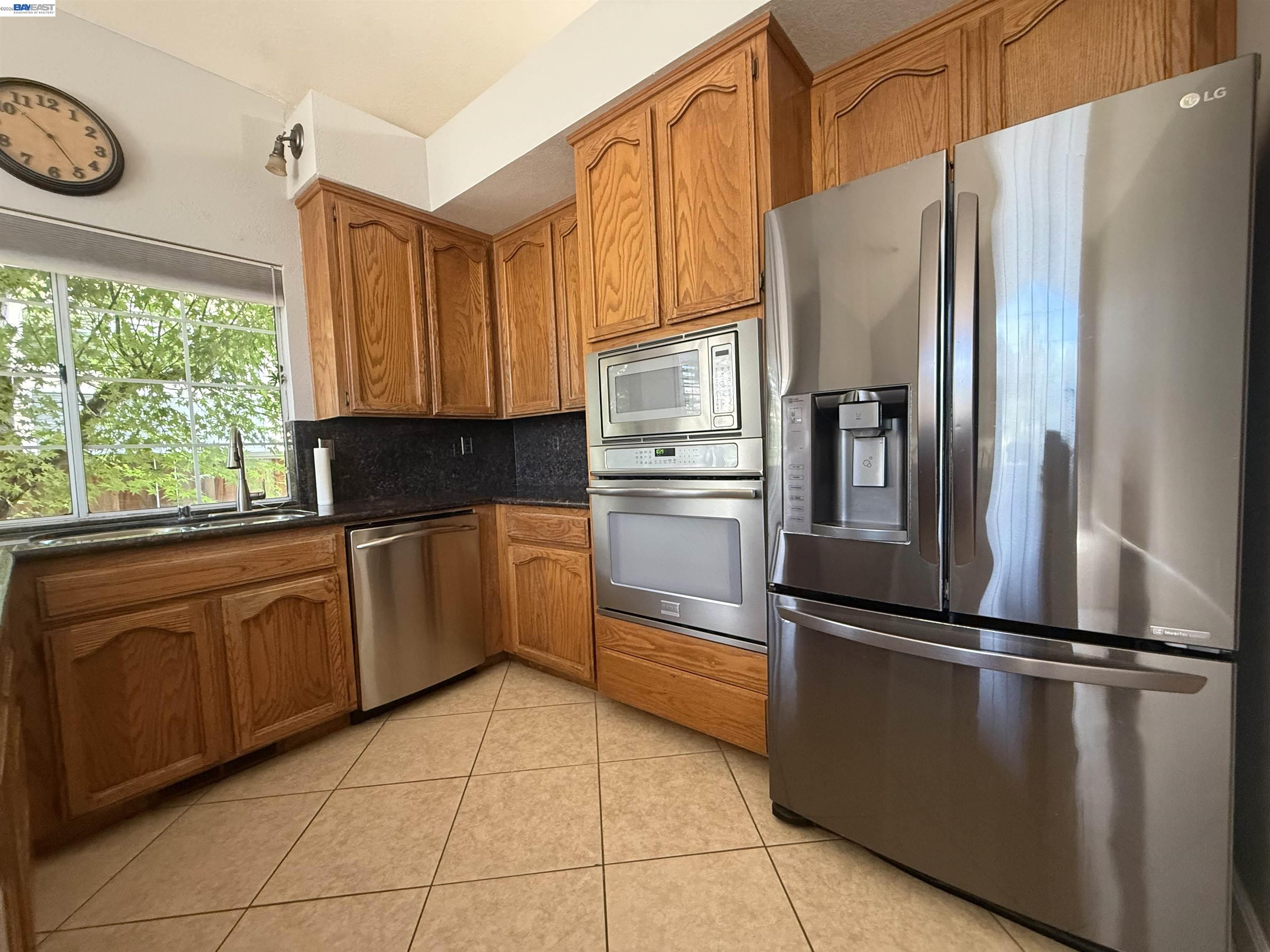 Detail Gallery Image 10 of 31 For 3074 Boardwalk St, Pleasanton,  CA 94588 - 3 Beds | 2 Baths