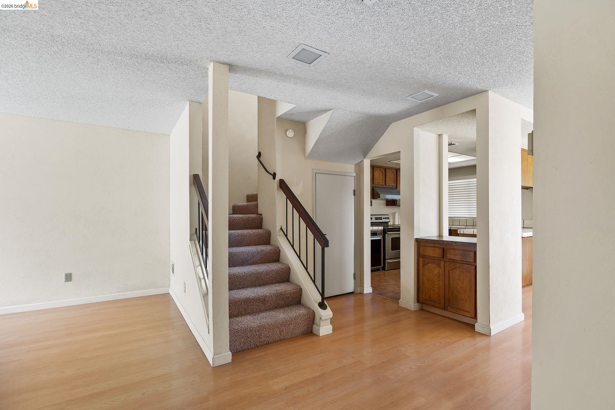 Photo #8: 41131459 Listing: Photo #8