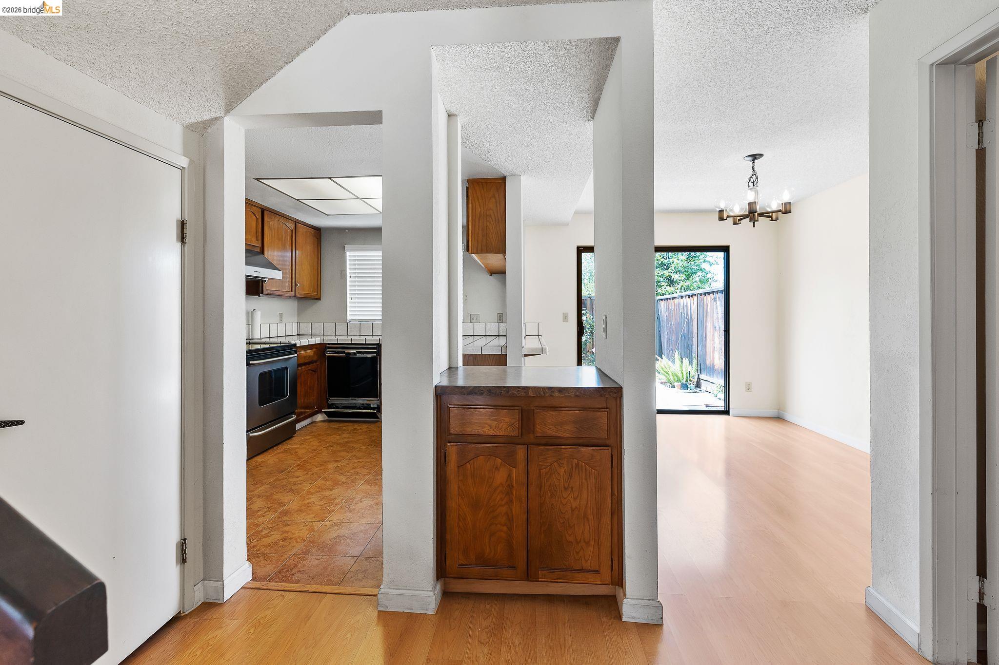 Detail Gallery Image 18 of 58 For 3874 Burton Common, Fremont,  CA 94536-6039 - 2 Beds | 2/1 Baths