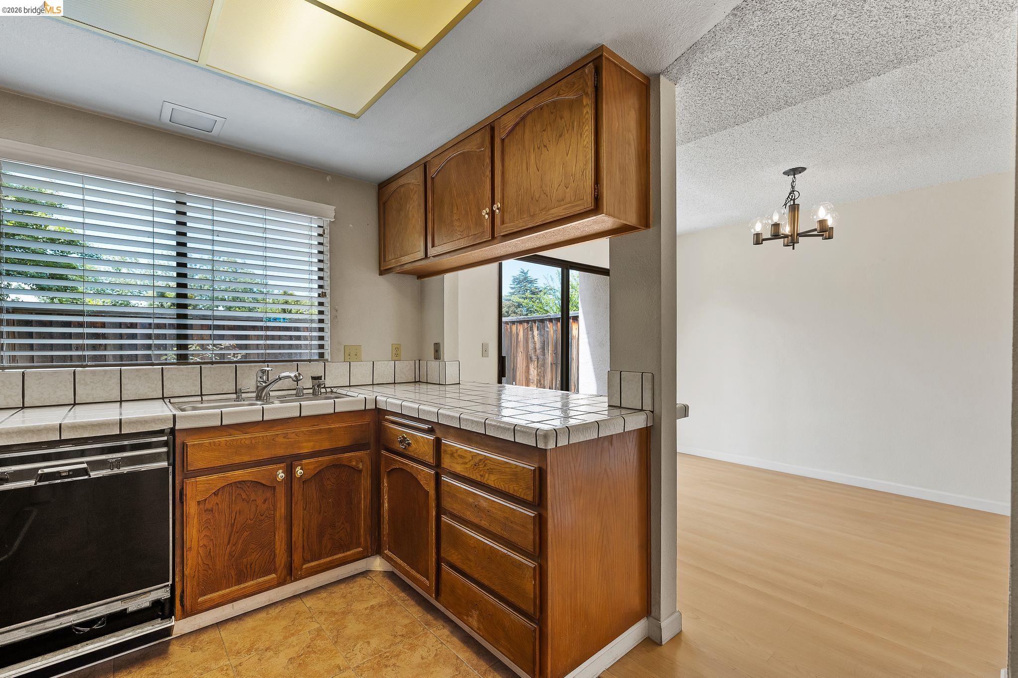 Detail Gallery Image 28 of 58 For 3874 Burton Common, Fremont,  CA 94536-6039 - 2 Beds | 2/1 Baths