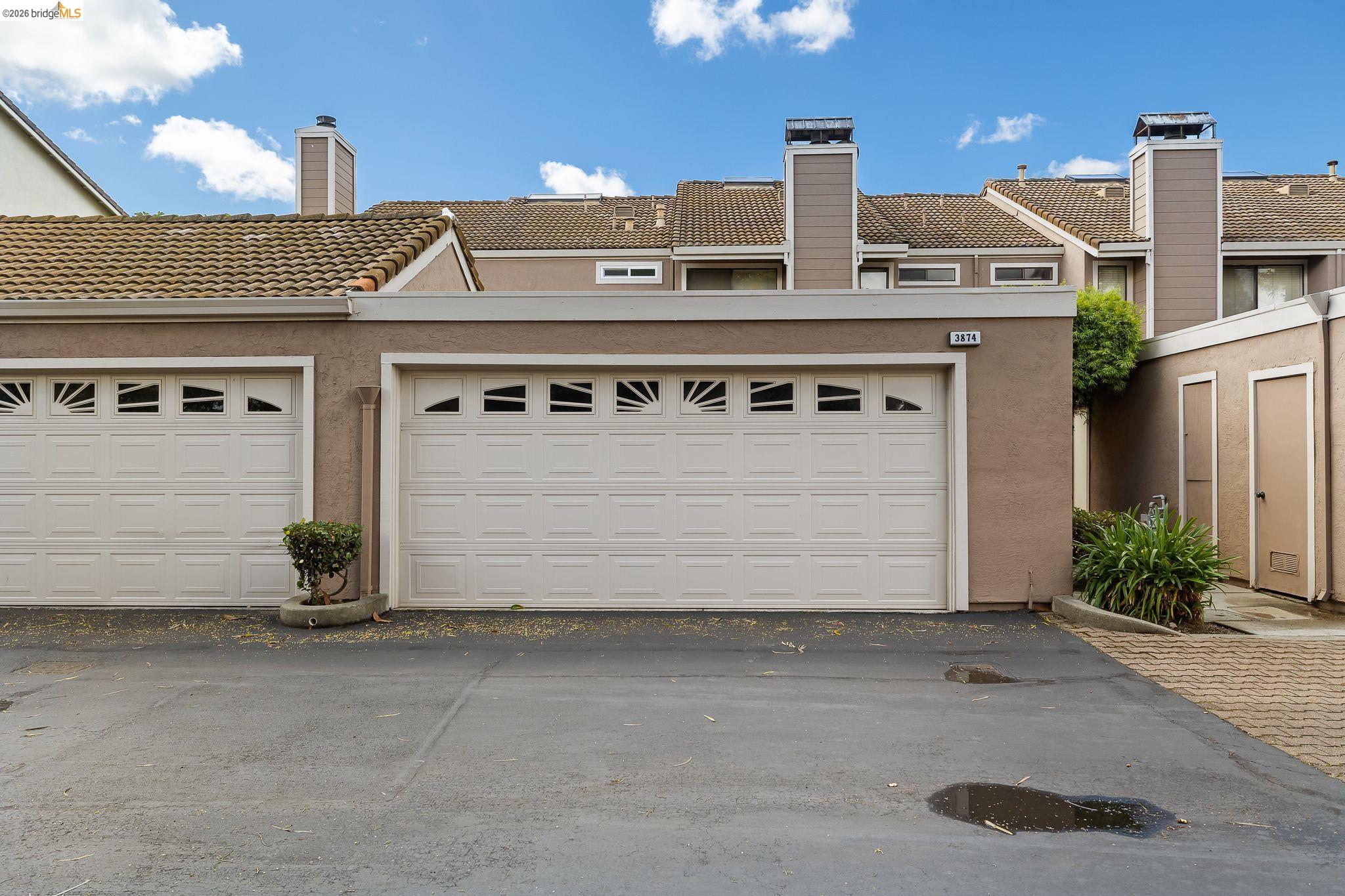 Detail Gallery Image 6 of 58 For 3874 Burton Common, Fremont,  CA 94536-6039 - 2 Beds | 2/1 Baths