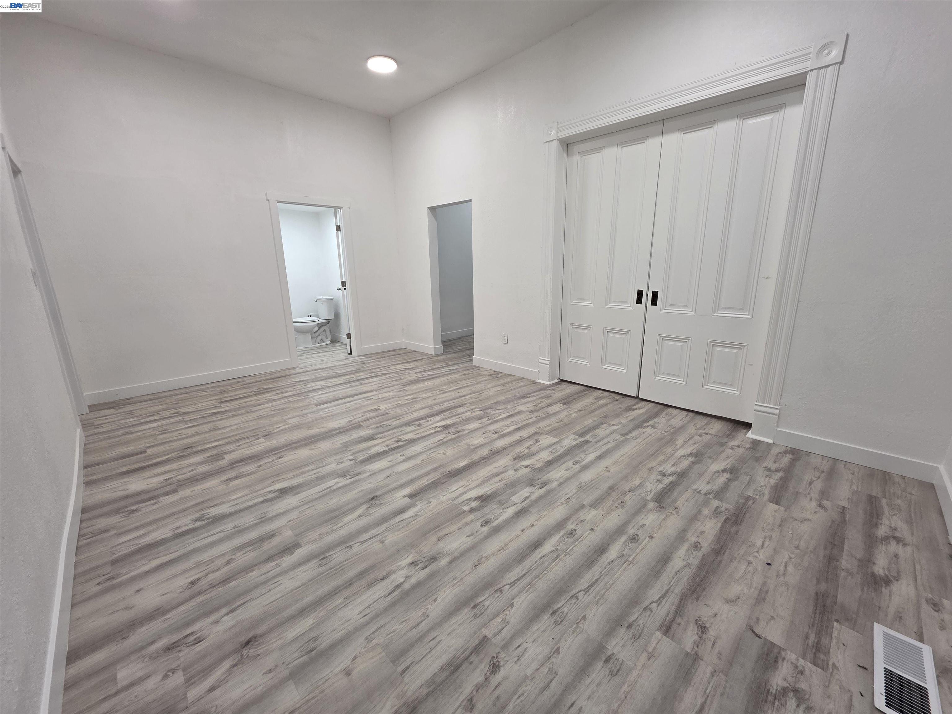 Detail Gallery Image 13 of 17 For 220 E Lodi Ave, Lodi,  CA 95240 - 4 Beds | 3/1 Baths