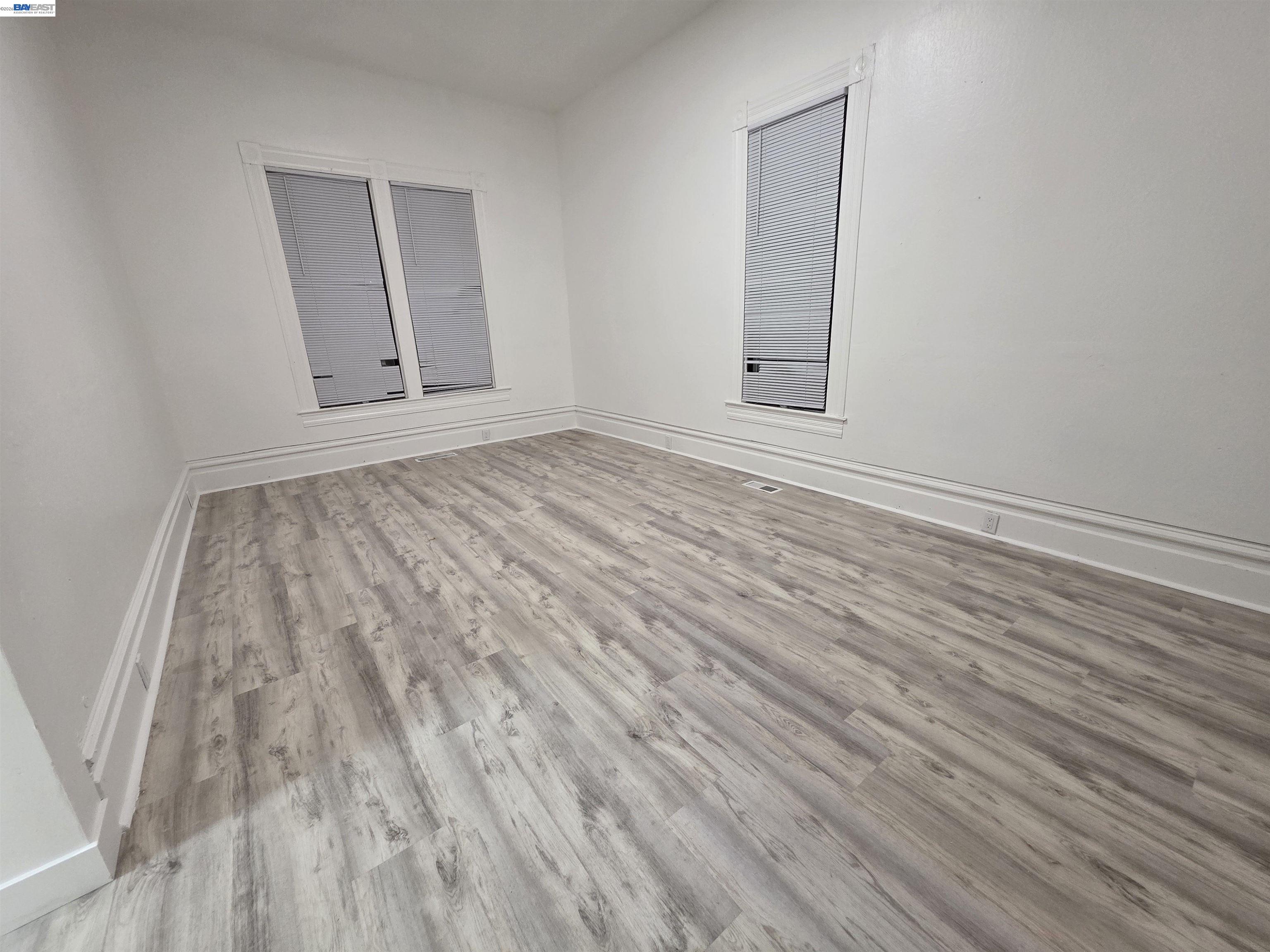 Detail Gallery Image 14 of 17 For 220 E Lodi Ave, Lodi,  CA 95240 - 4 Beds | 3/1 Baths