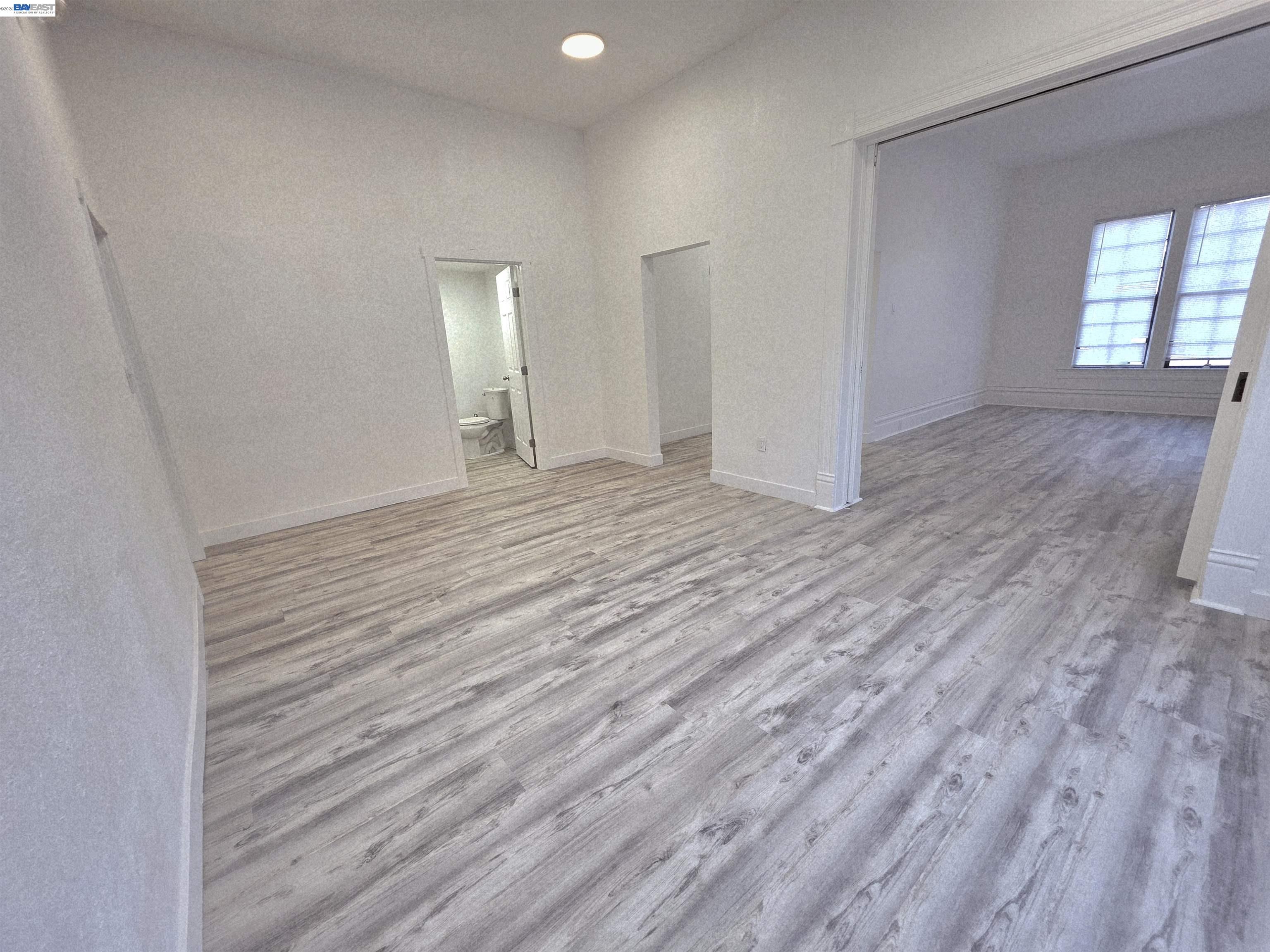 Detail Gallery Image 3 of 17 For 220 E Lodi Ave, Lodi,  CA 95240 - 4 Beds | 3/1 Baths