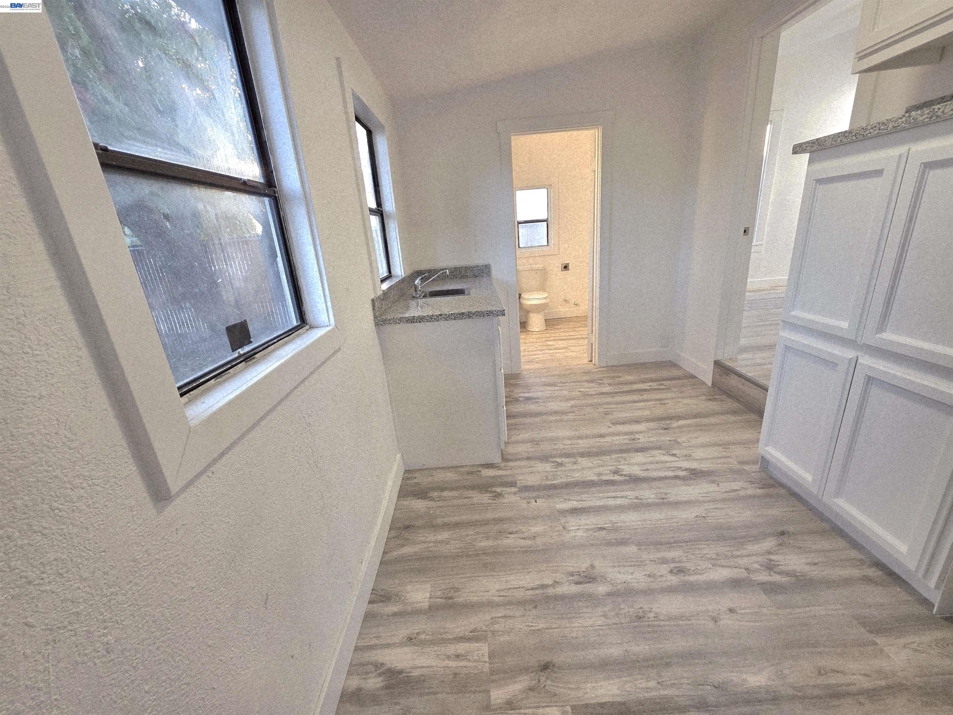 Detail Gallery Image 7 of 17 For 220 E Lodi Ave, Lodi,  CA 95240 - 4 Beds | 3/1 Baths