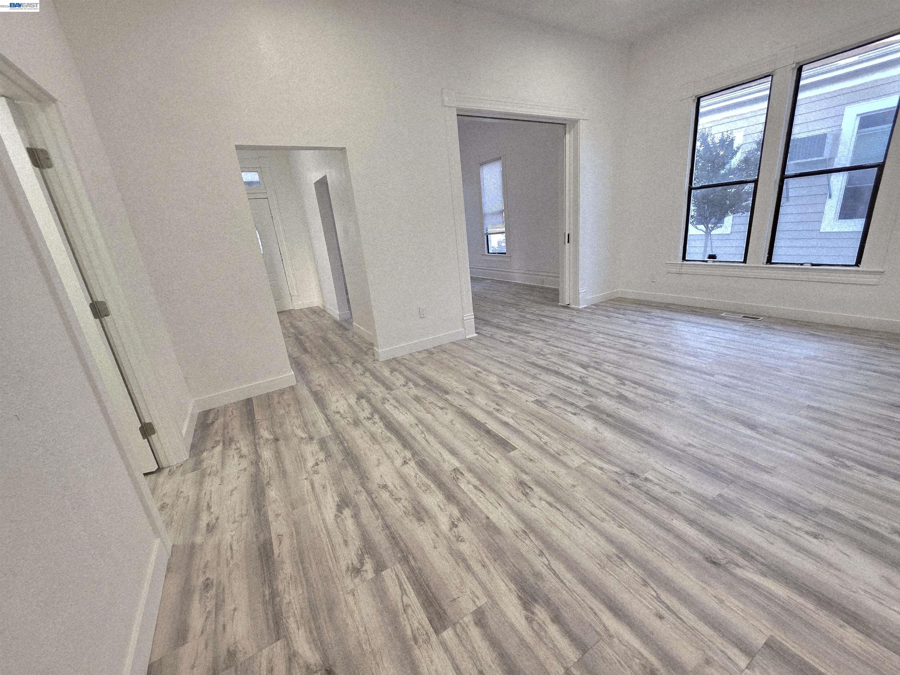 Detail Gallery Image 10 of 17 For 220 E Lodi Ave, Lodi,  CA 95240 - 4 Beds | 3/1 Baths