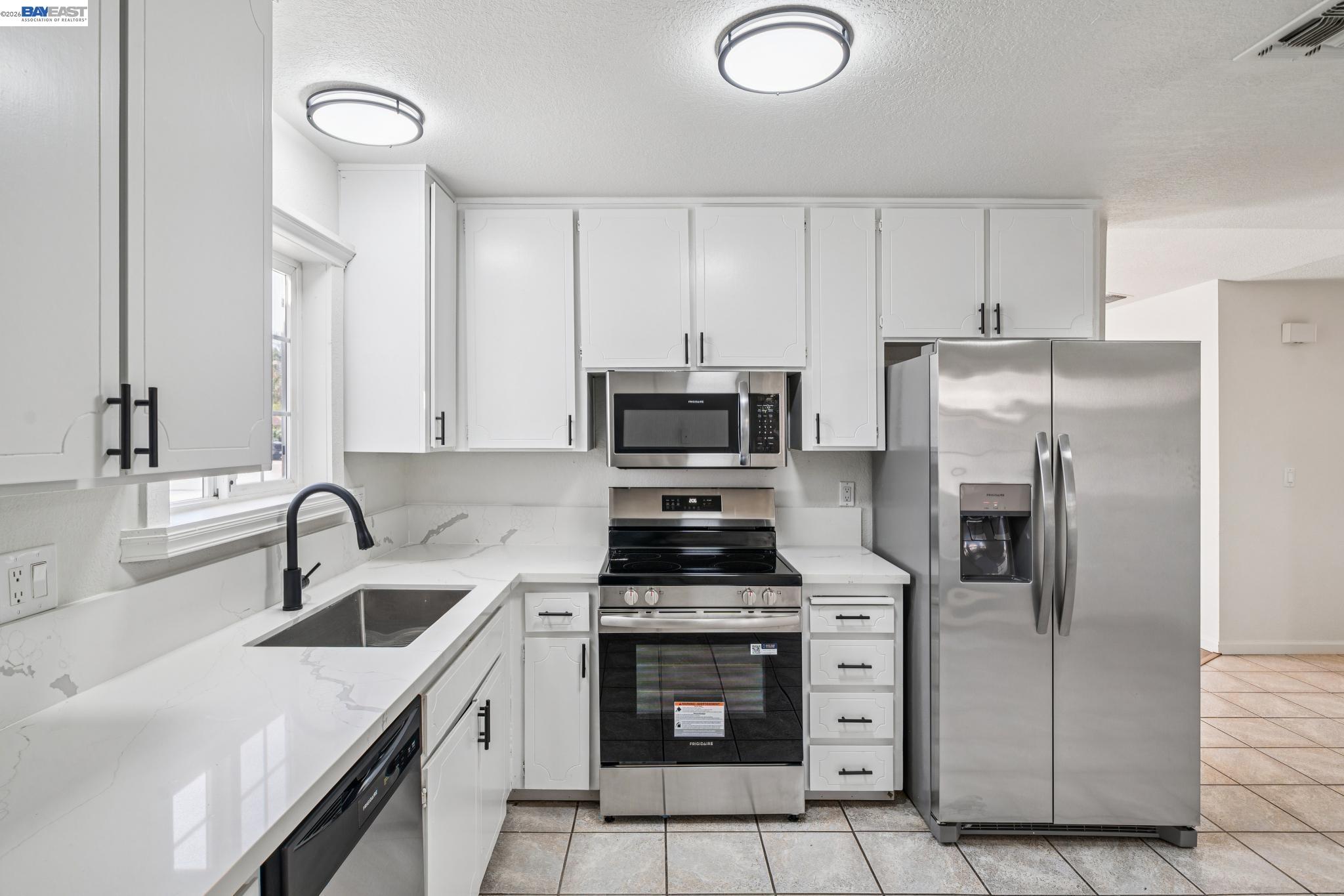 Detail Gallery Image 10 of 27 For 554 Chestnut Ave, Tracy,  CA 95376 - 3 Beds | 2 Baths