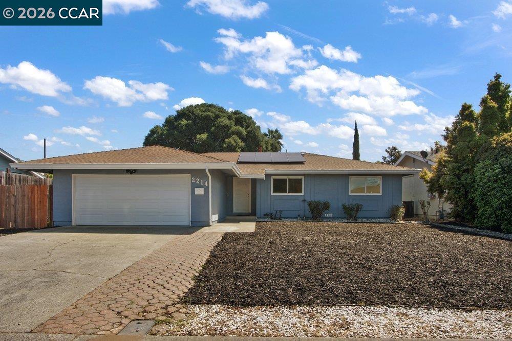 Detail Gallery Image 2 of 34 For 2214 Pennsylvania Avenue, Fairfield,  CA 94533 - 3 Beds | 2 Baths