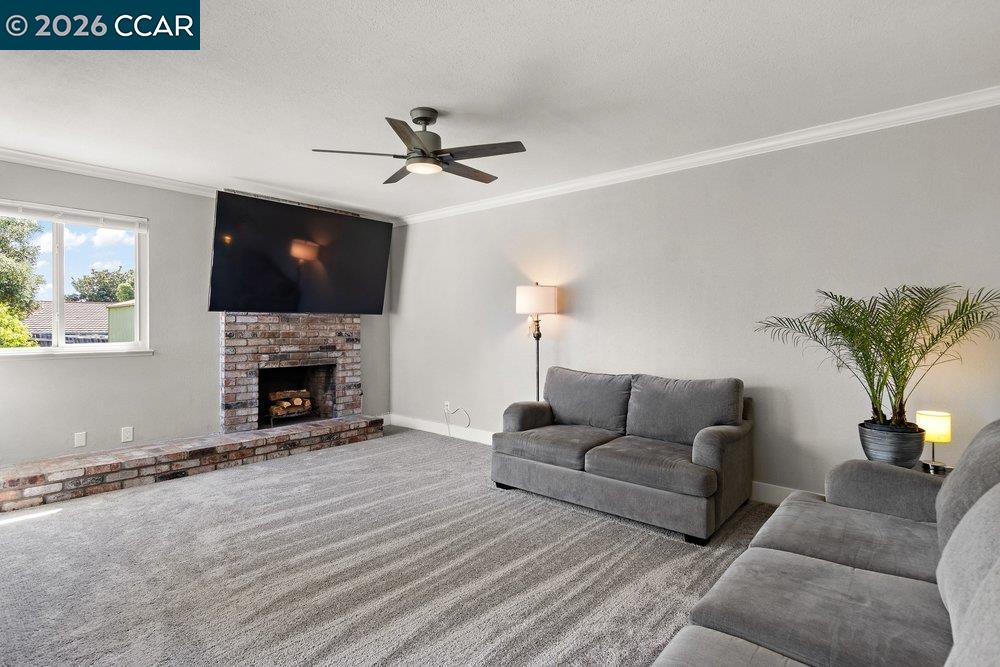 Detail Gallery Image 4 of 34 For 2214 Pennsylvania Avenue, Fairfield,  CA 94533 - 3 Beds | 2 Baths