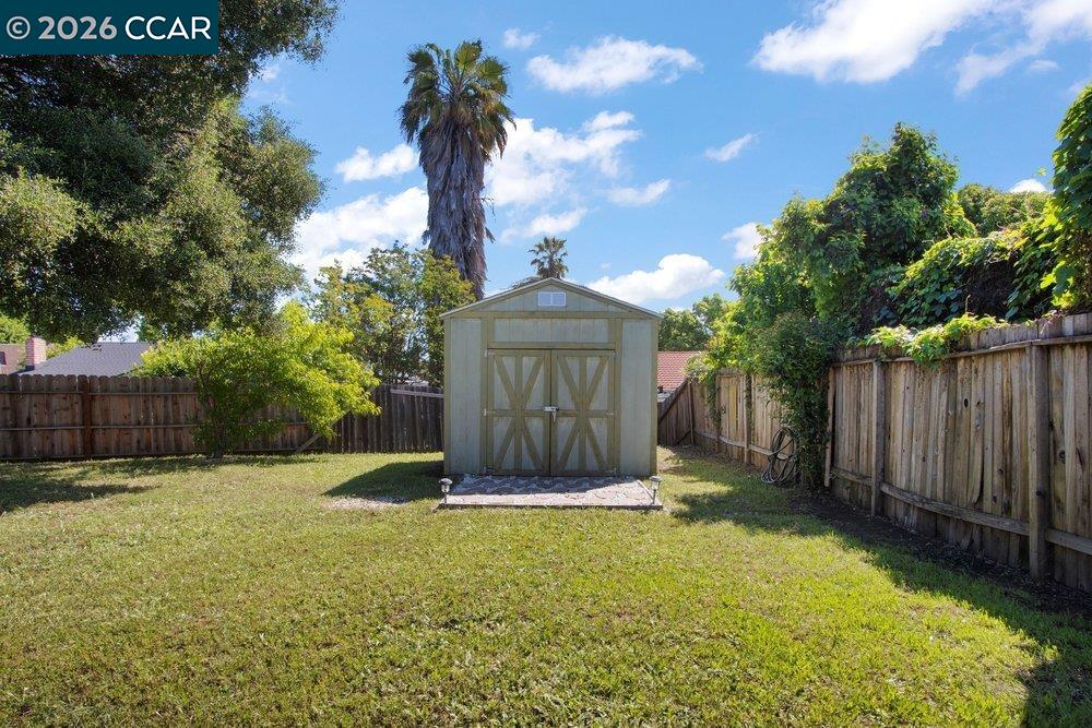 Detail Gallery Image 32 of 34 For 2214 Pennsylvania Avenue, Fairfield,  CA 94533 - 3 Beds | 2 Baths